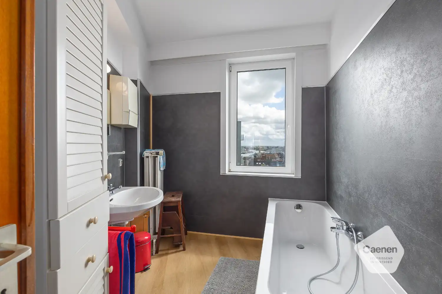 Twee slaapkamer appartement met prachtig zicht! foto 20