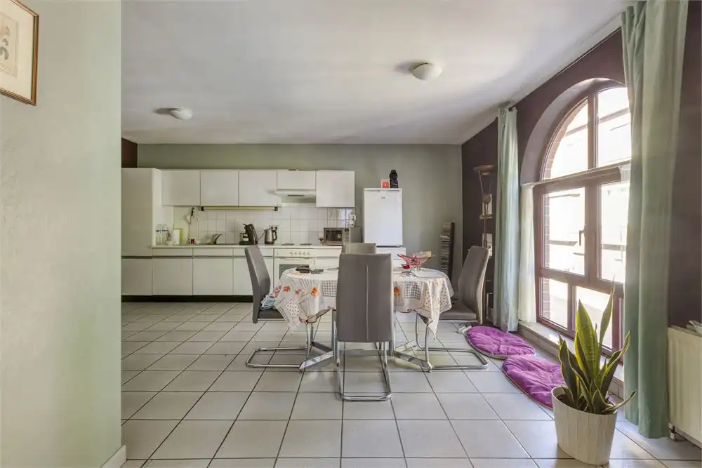 Ruim appartement in kleine residentie foto 9