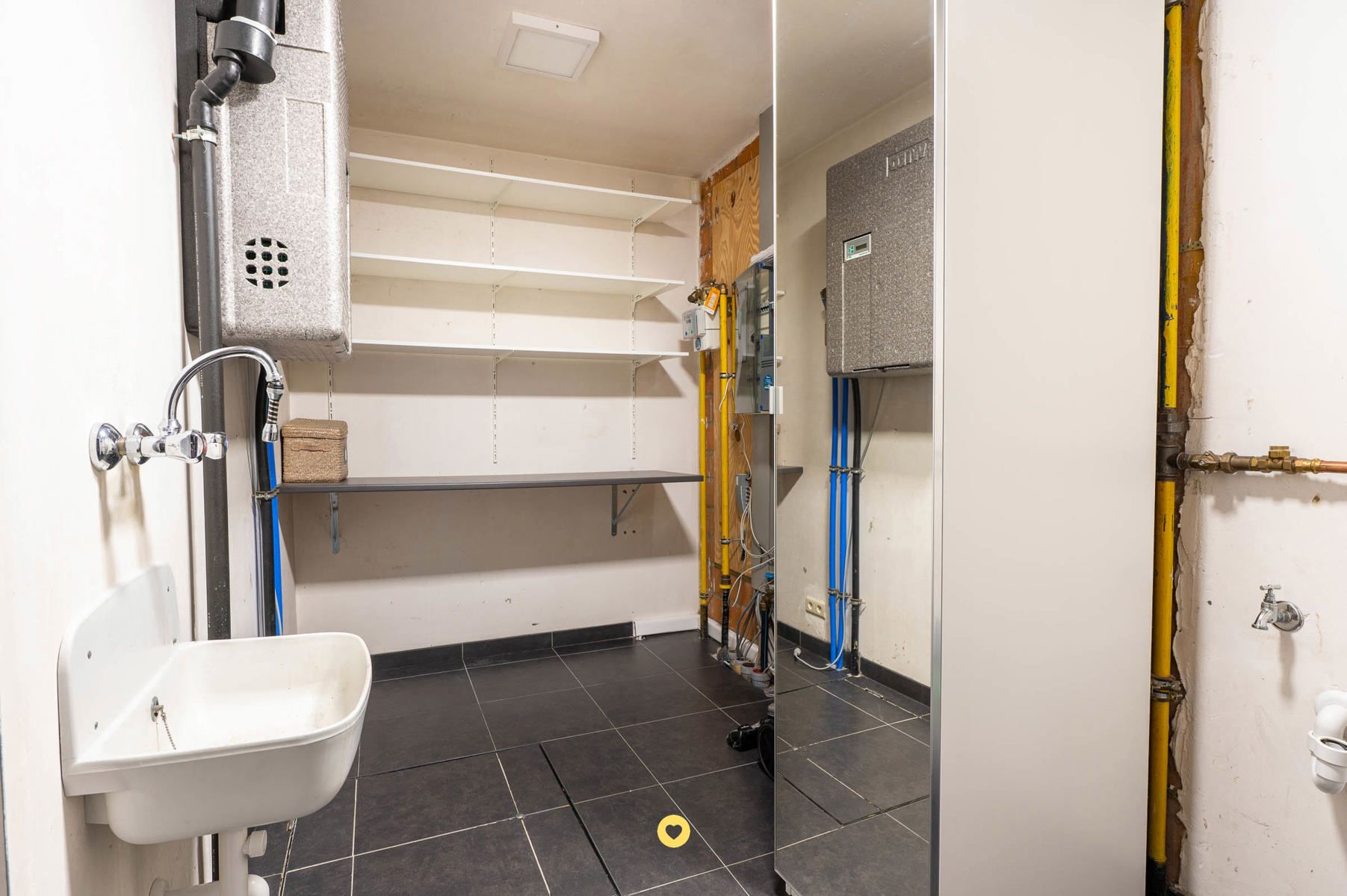 Rustig gelegen instapklare HOB met 4 SLK's, bureau en tuin foto 18