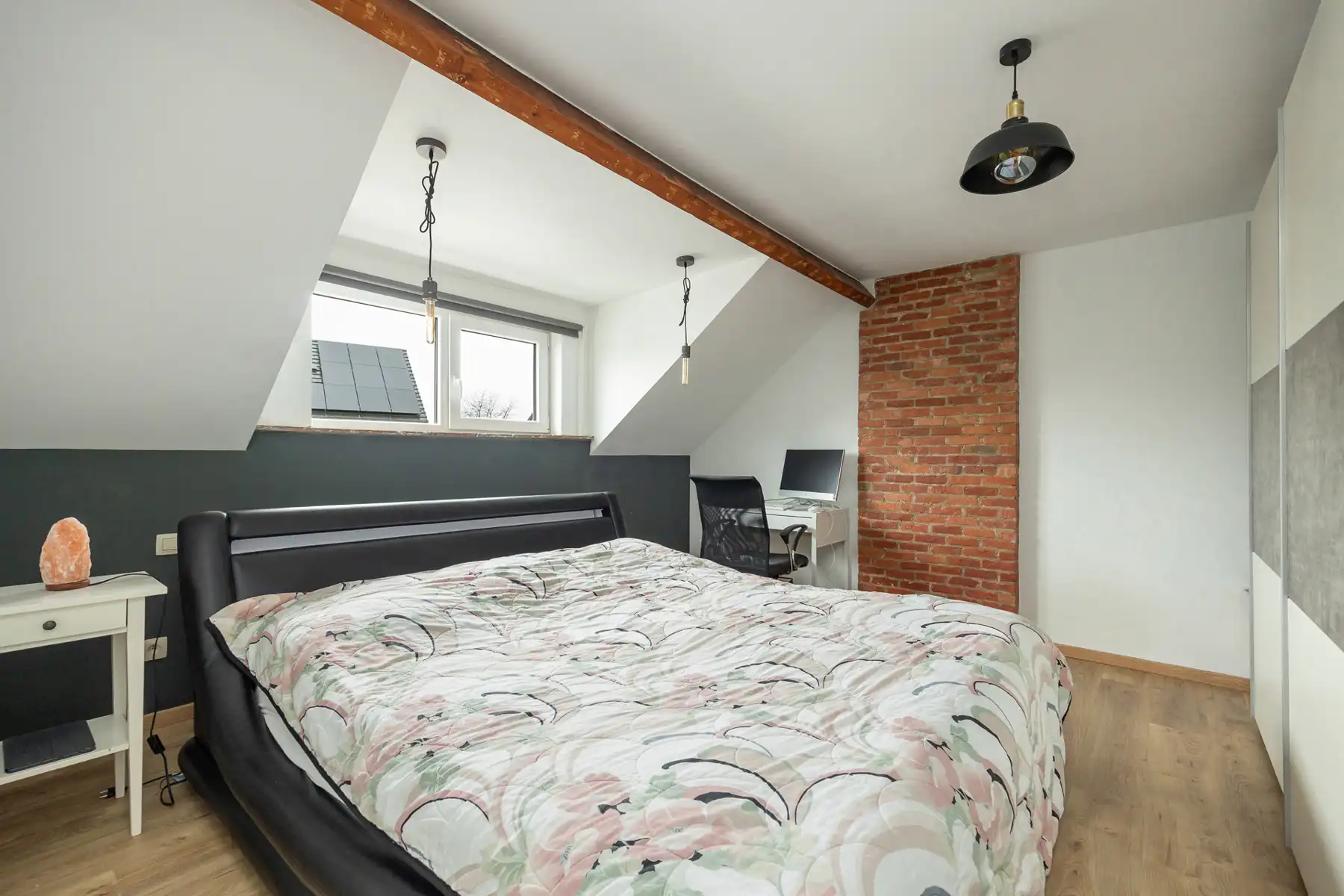 Waauw, ontdek deze charmante en recent vernieuwde woning foto 17