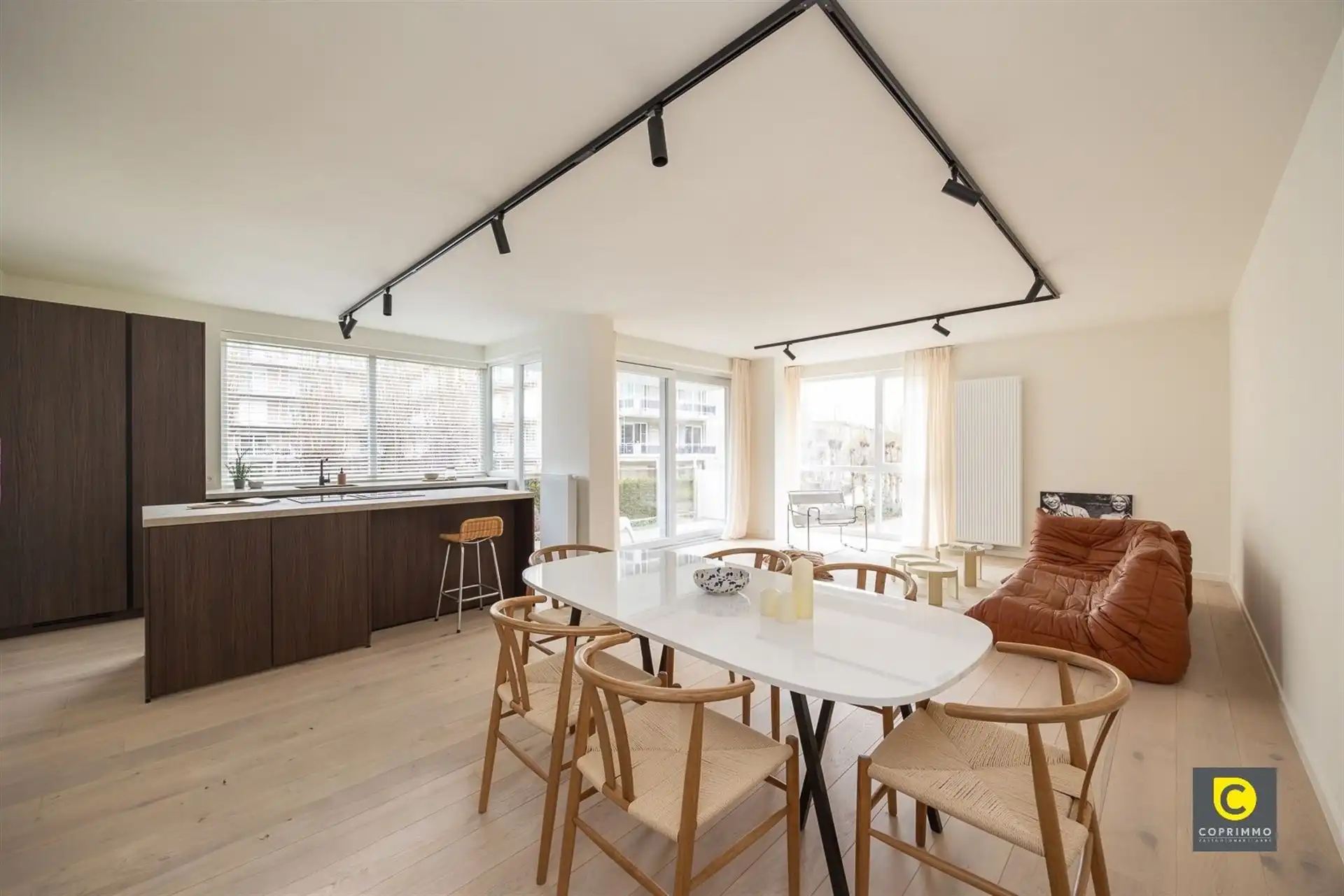 Prachtig gerenoveerd appartement!  foto 2