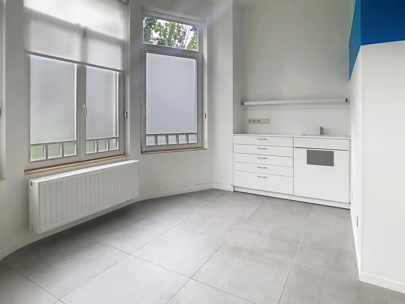 Gelijkvloerse zaak - gewezen dokterskabinet foto 17