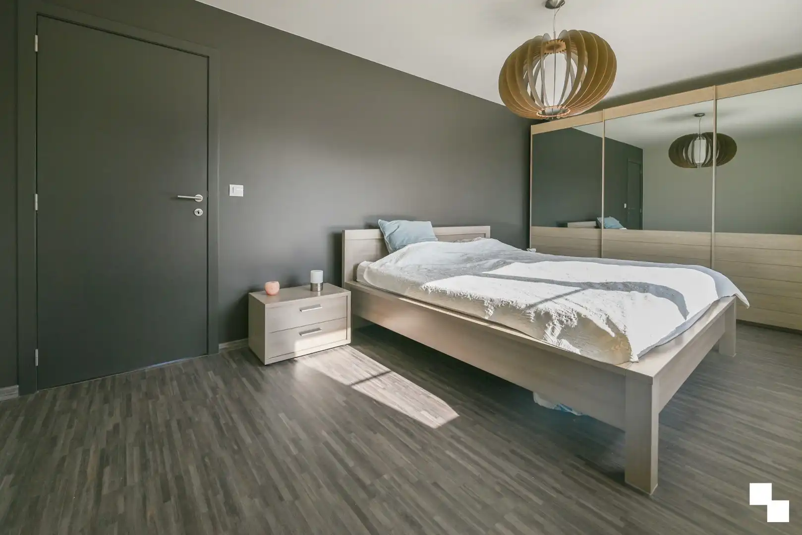 Ruime energiezuinige woning te Wevelgem foto 11