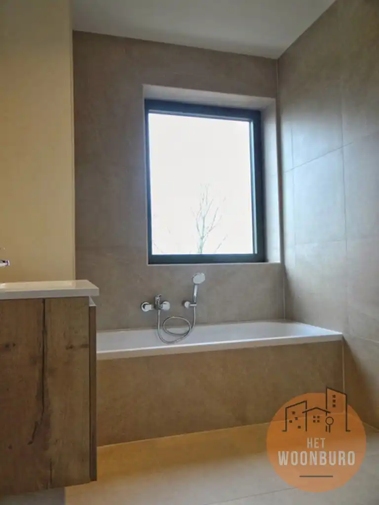 Nieuwbouw duplex 3 slpks, terras en autostaanplaats foto 8