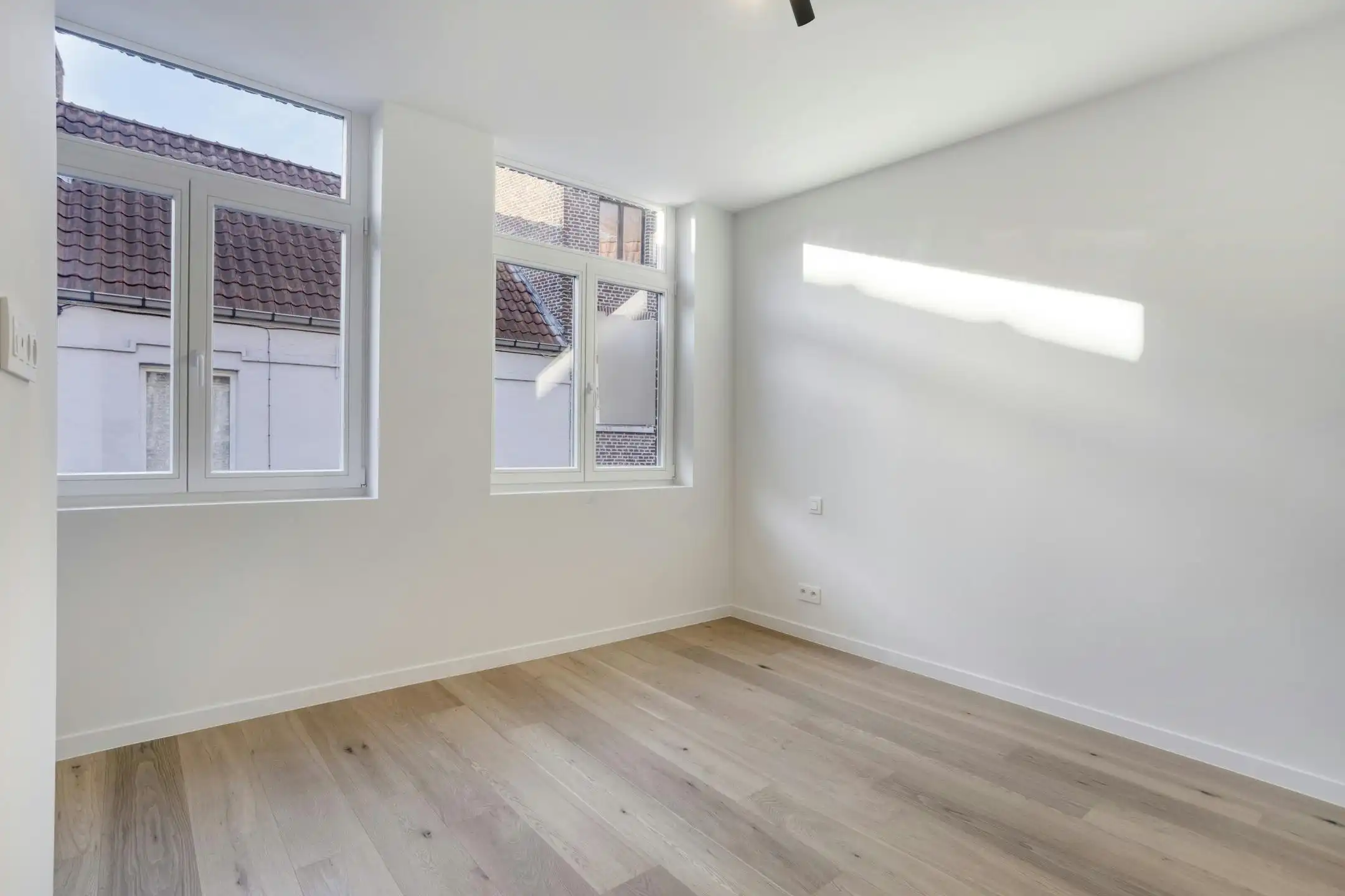 Gerenoveerde woning met drie slaapkamers te koop in Brugge  foto 8