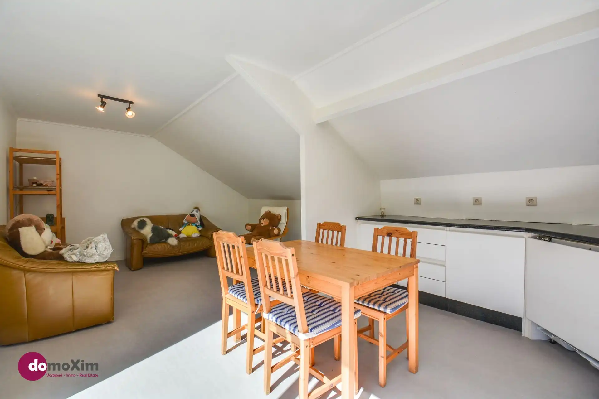 Unieke en ruime woning met veel mogelijkheden in de Zevenbunderwijk in Schiplaken foto 17