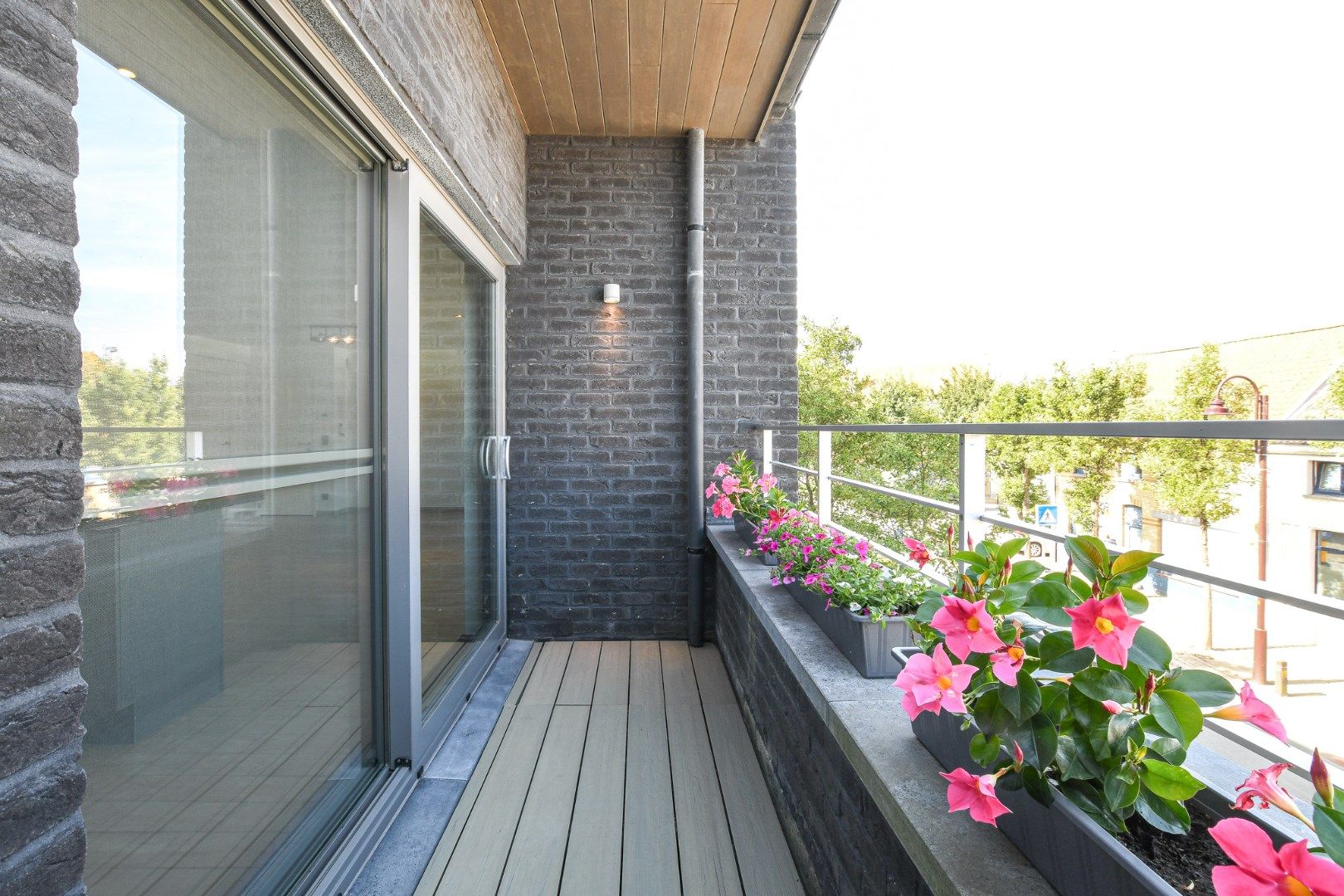 Volledig gerenoveerd appartement met terras te koop in Klemskerke (De Haan) foto 12