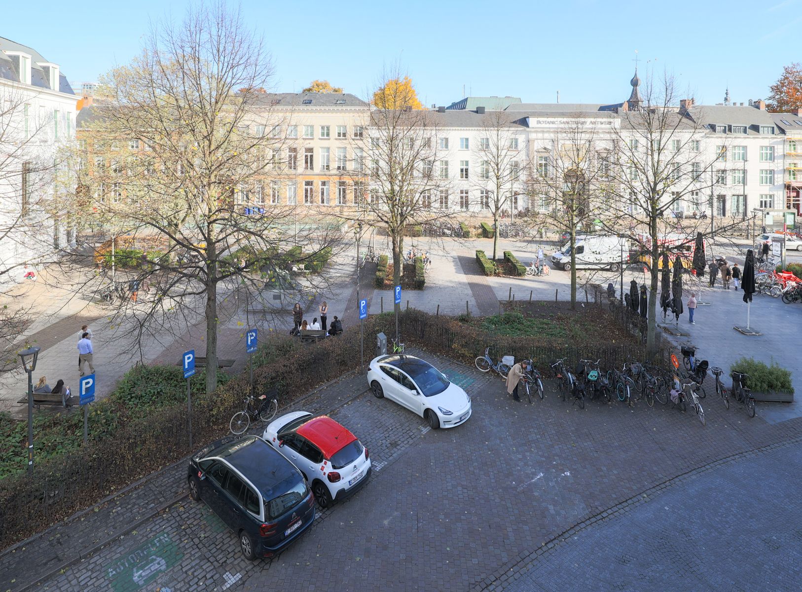 Triplex met stadsallure & buitenruimte aan het Mechelseplein foto 13
