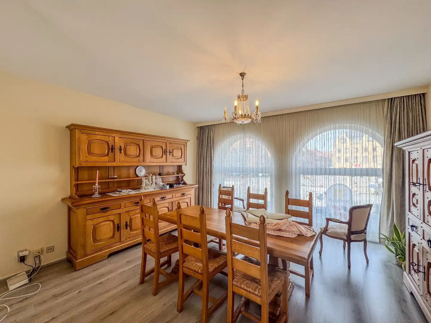 Centraal gelegen appartement met 2 slaapkamers. foto 2