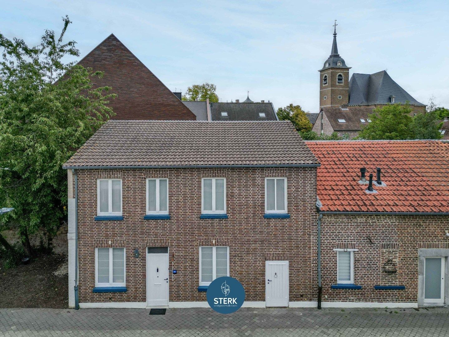 CHARMANTE GEZINSWONING MET 3 SLPKS IN HARTJE OUD-REKEM !  foto 4