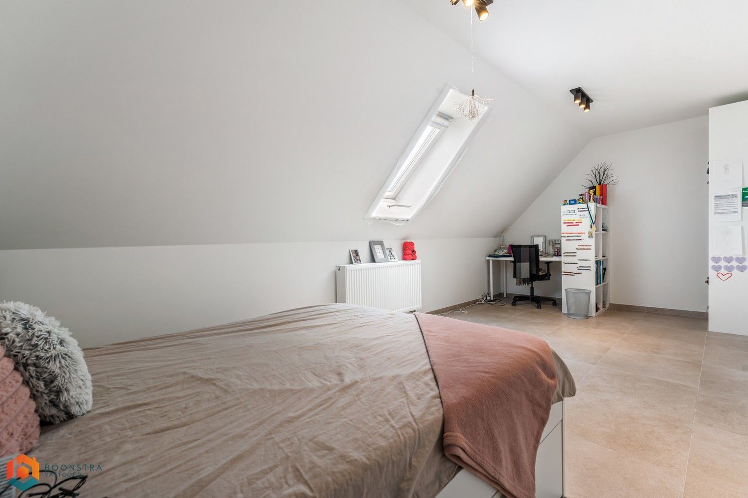 Instapklare woning met 5 slpkrs en tuin te Itegem foto 11