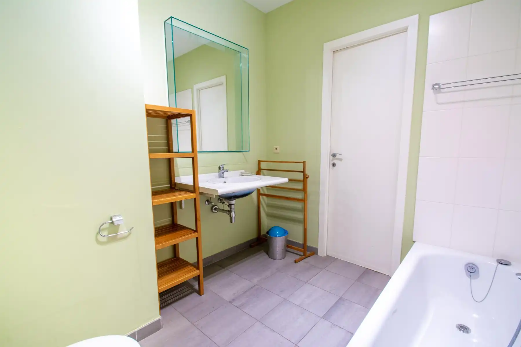 Prachtig gemeubeld app. 2 Kamer + gemeenschappelijke TUIN!!! foto 11