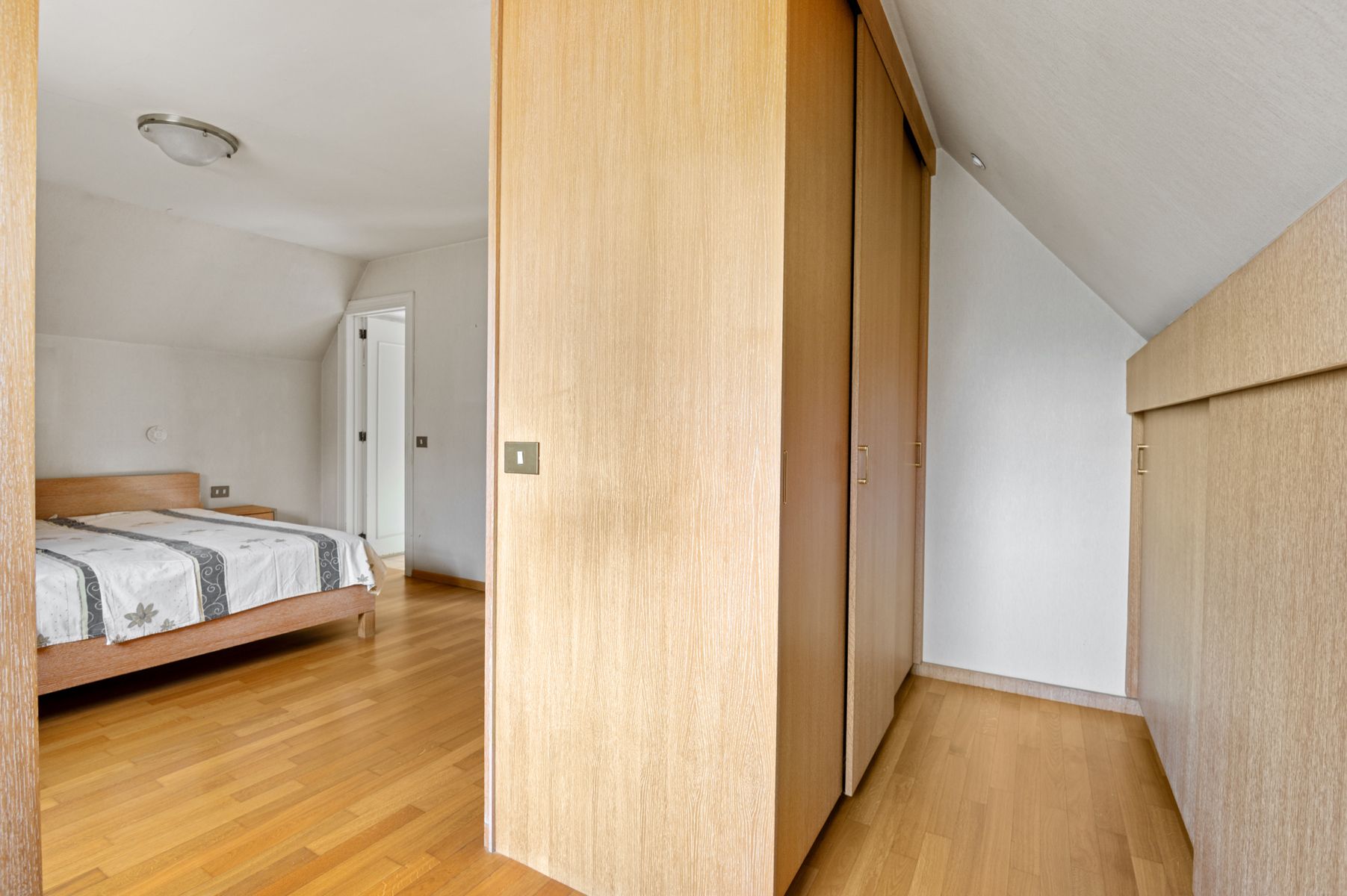 Te renoveren villa met uniek vrij zicht op ca. 2.065m². foto 22