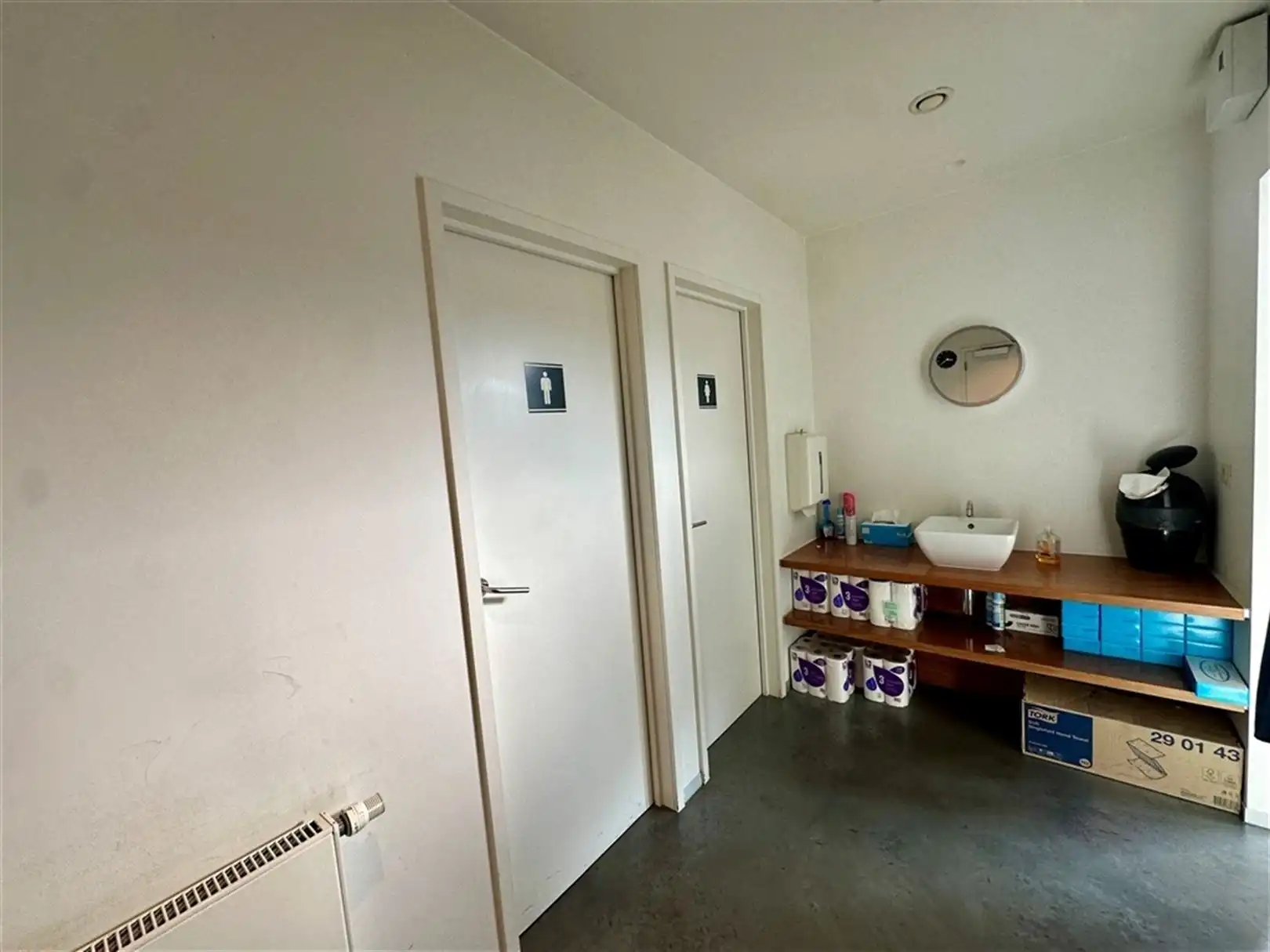 Magazijn met kantoren te koop in Gent nabij R4 foto 15