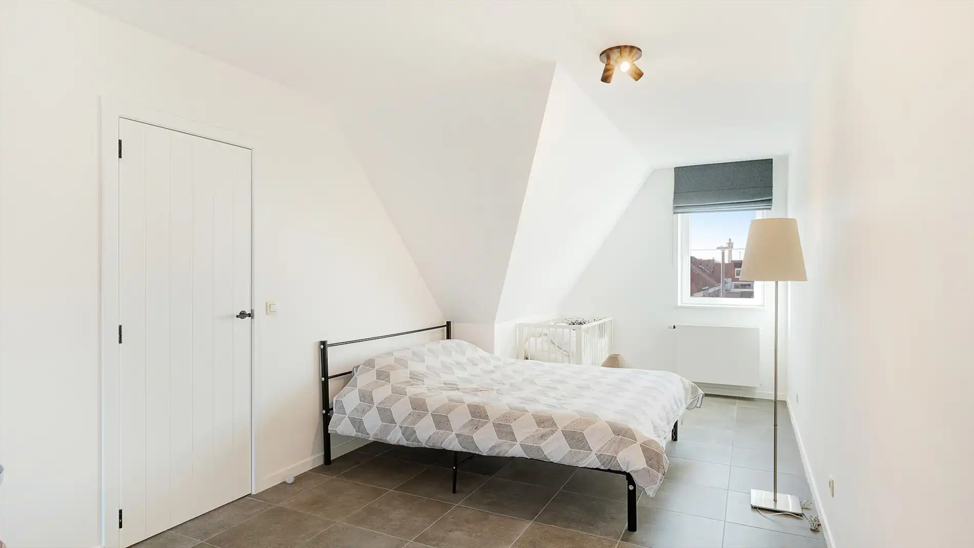 Ruime, recente woning op uitstekende ligging foto 22
