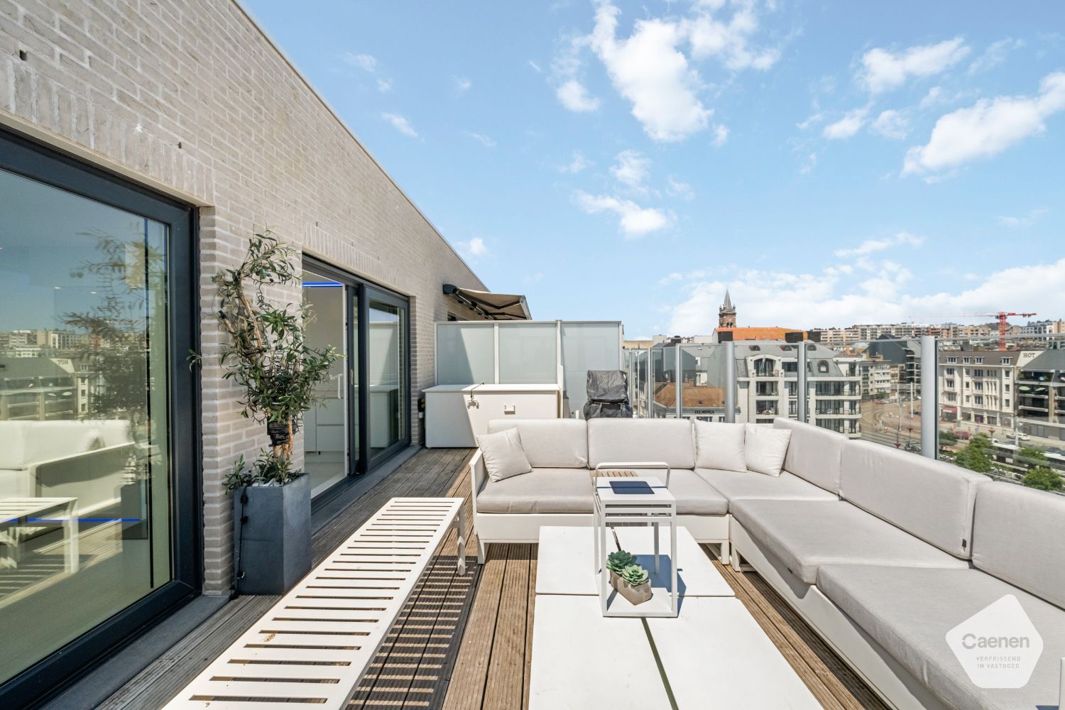 Luxueus 1-slaapkamerappartement met adembenemende zichten en hoogwaardige afwerking foto 2