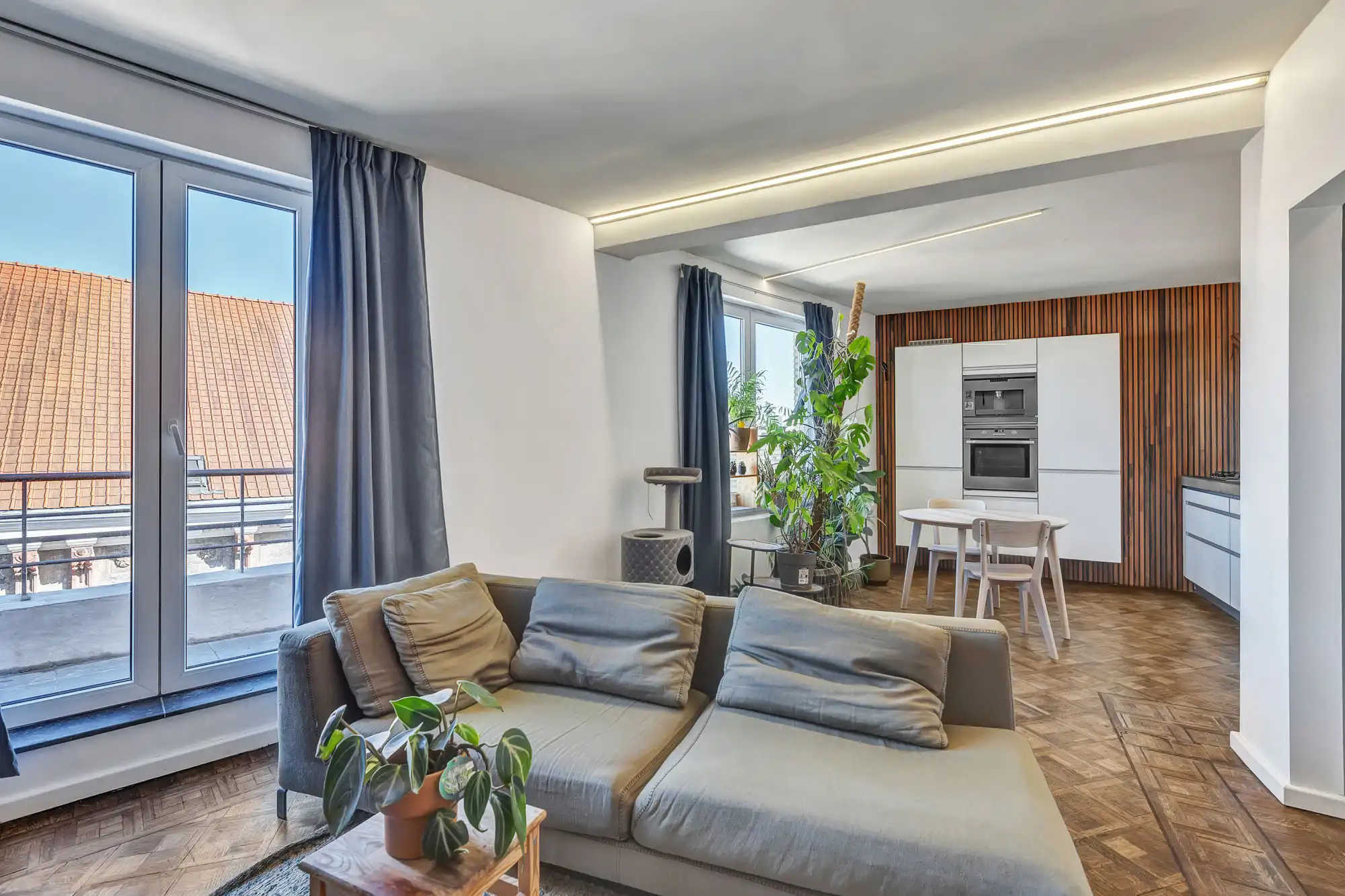Penthouse te koop met één slaapkamer te Brussel foto {{pictureIndex}}
