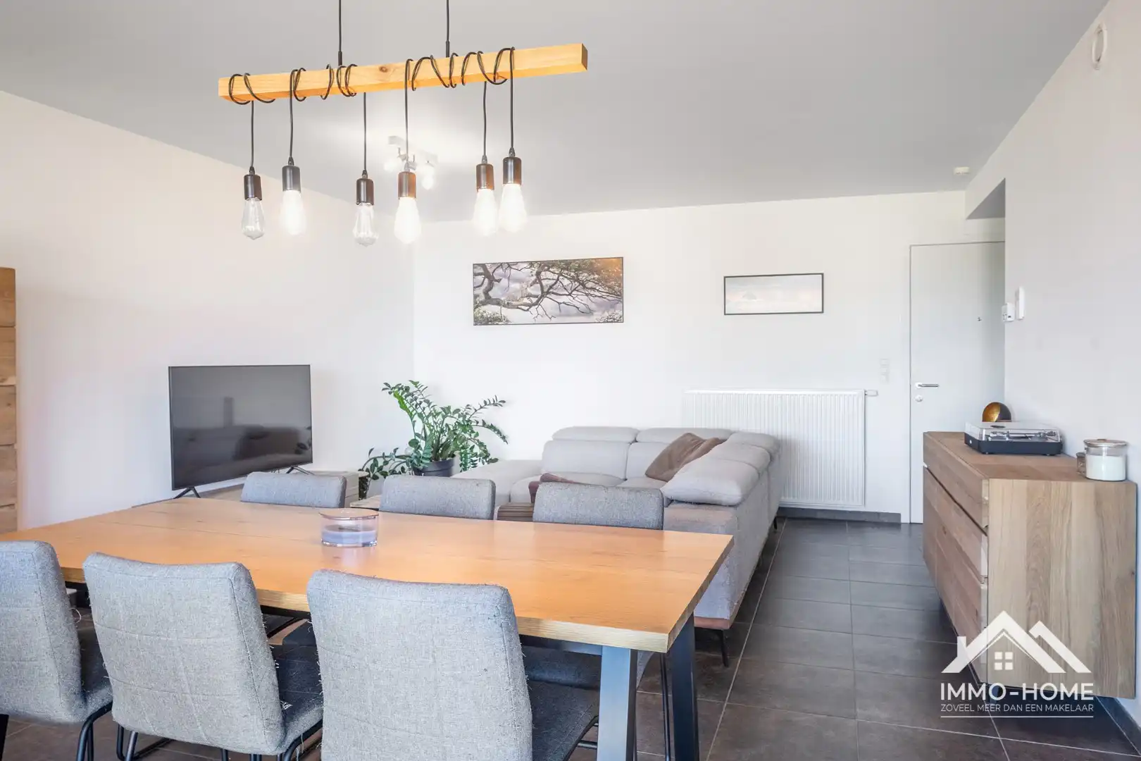 Instapklaar modern appartement met autostaanplaats foto 7