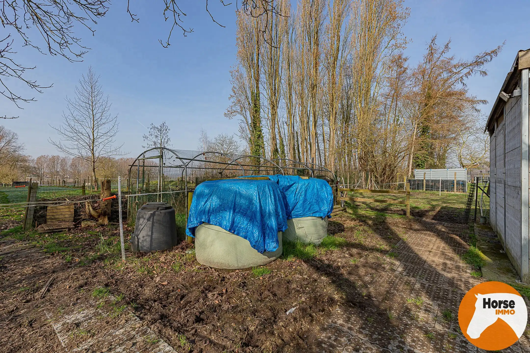 HELDERGEM - Gezellige woning met tuin, weide en stallen foto 28