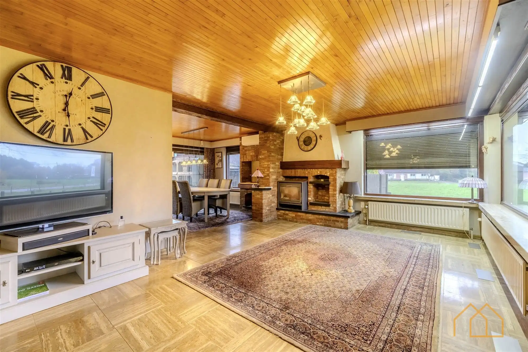 Ruime woning op 12a met veel kelder en garage foto 5