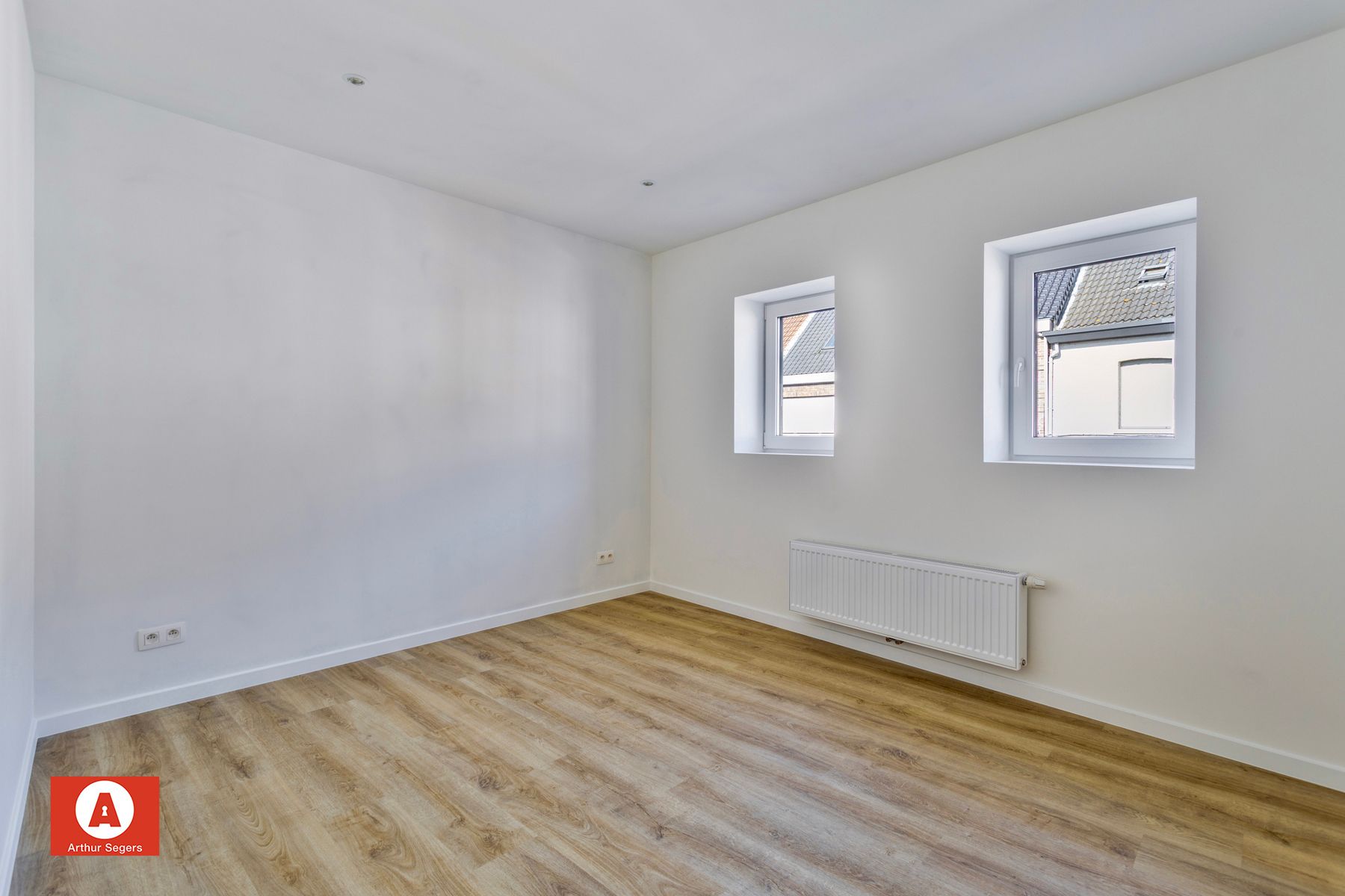 !!! IN OPTIE !!! Totaal gerenoveerde woning met A-label foto 17