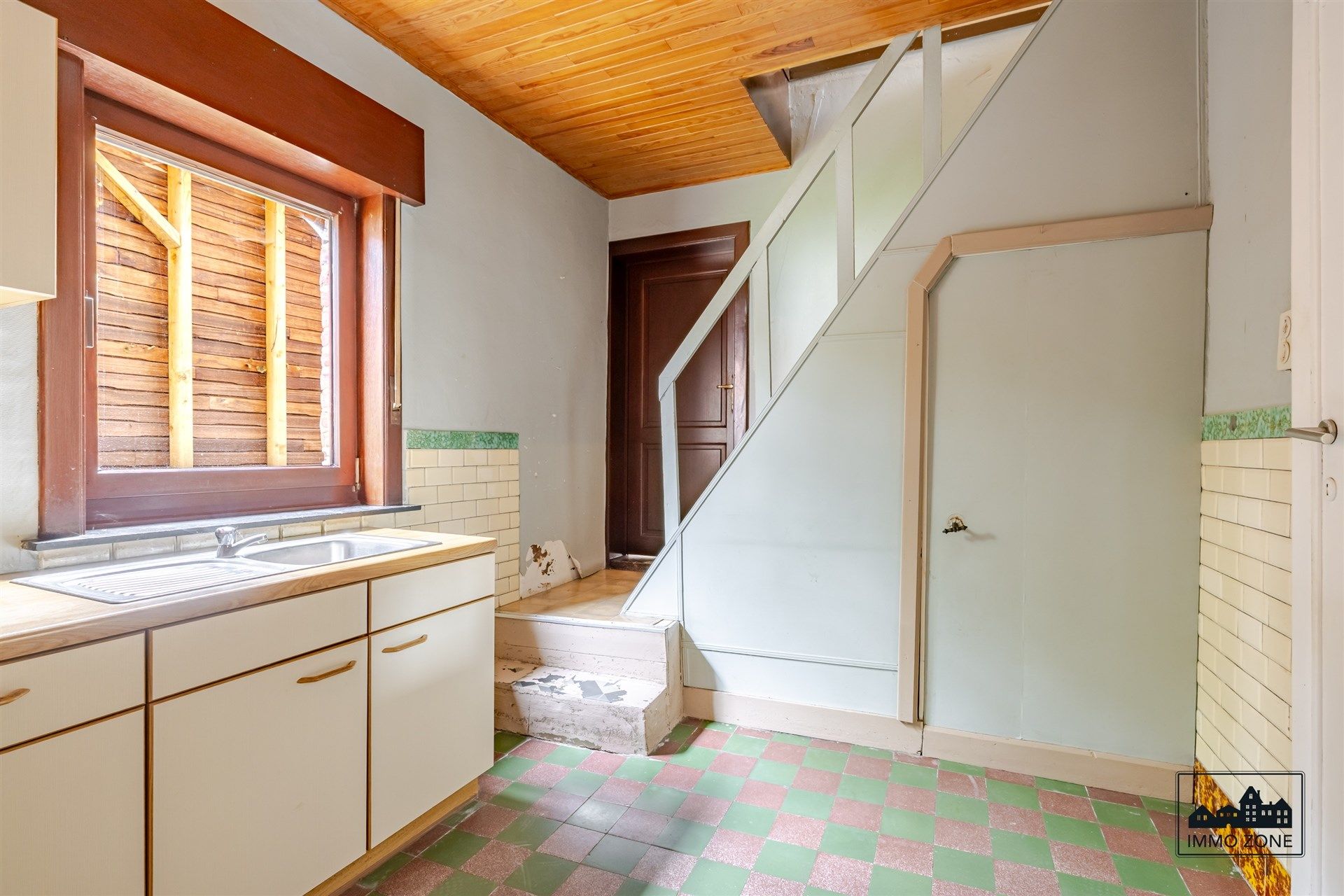 Op te frissen woning met veel potentieel foto 8