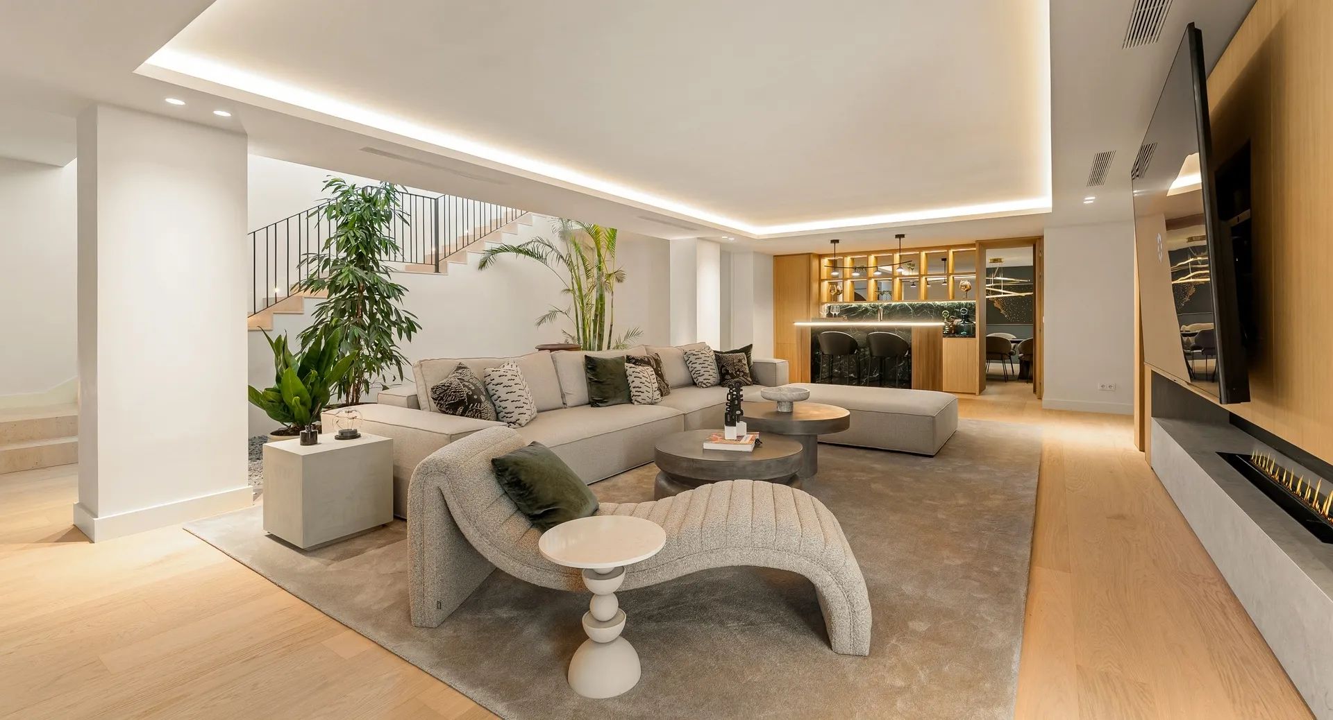 Pure perfectie in Nueva Andalucía: unieke villa met hoogwaardige afwerking foto 26