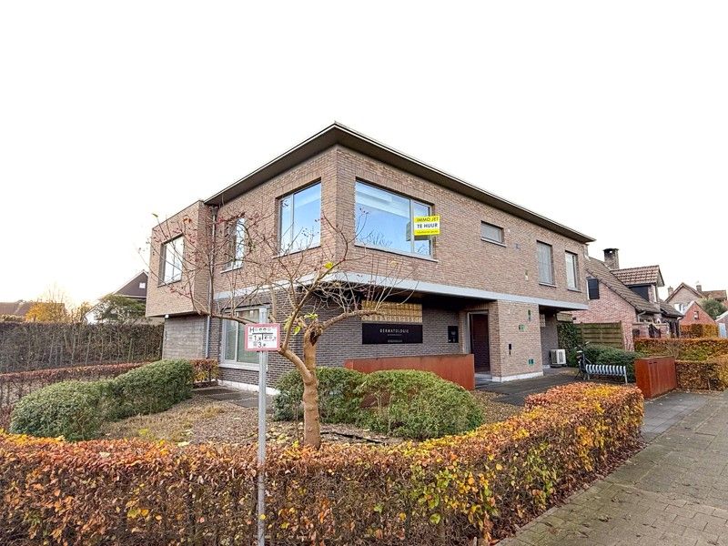 Ruime bel-etagewoning met 3 slaapkamers, tuin en garage foto 2