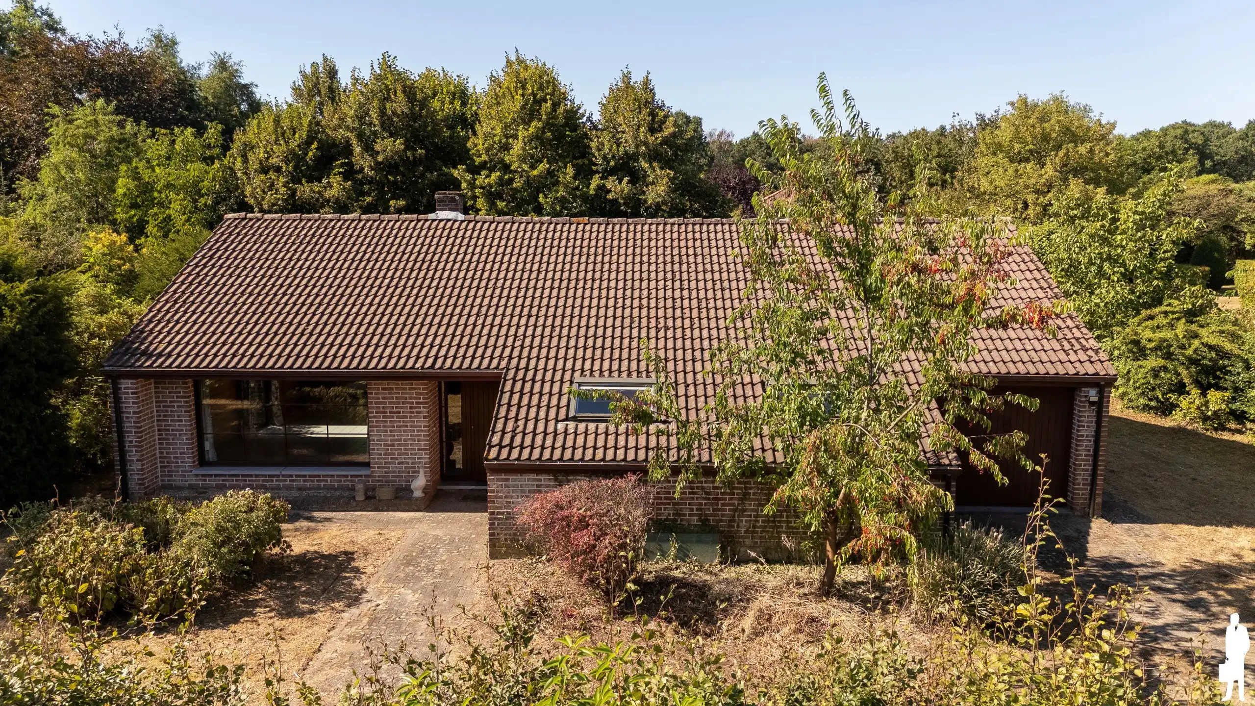 Vrijstaande laagbouwwoning op een perceel van 2.448 m² foto 29