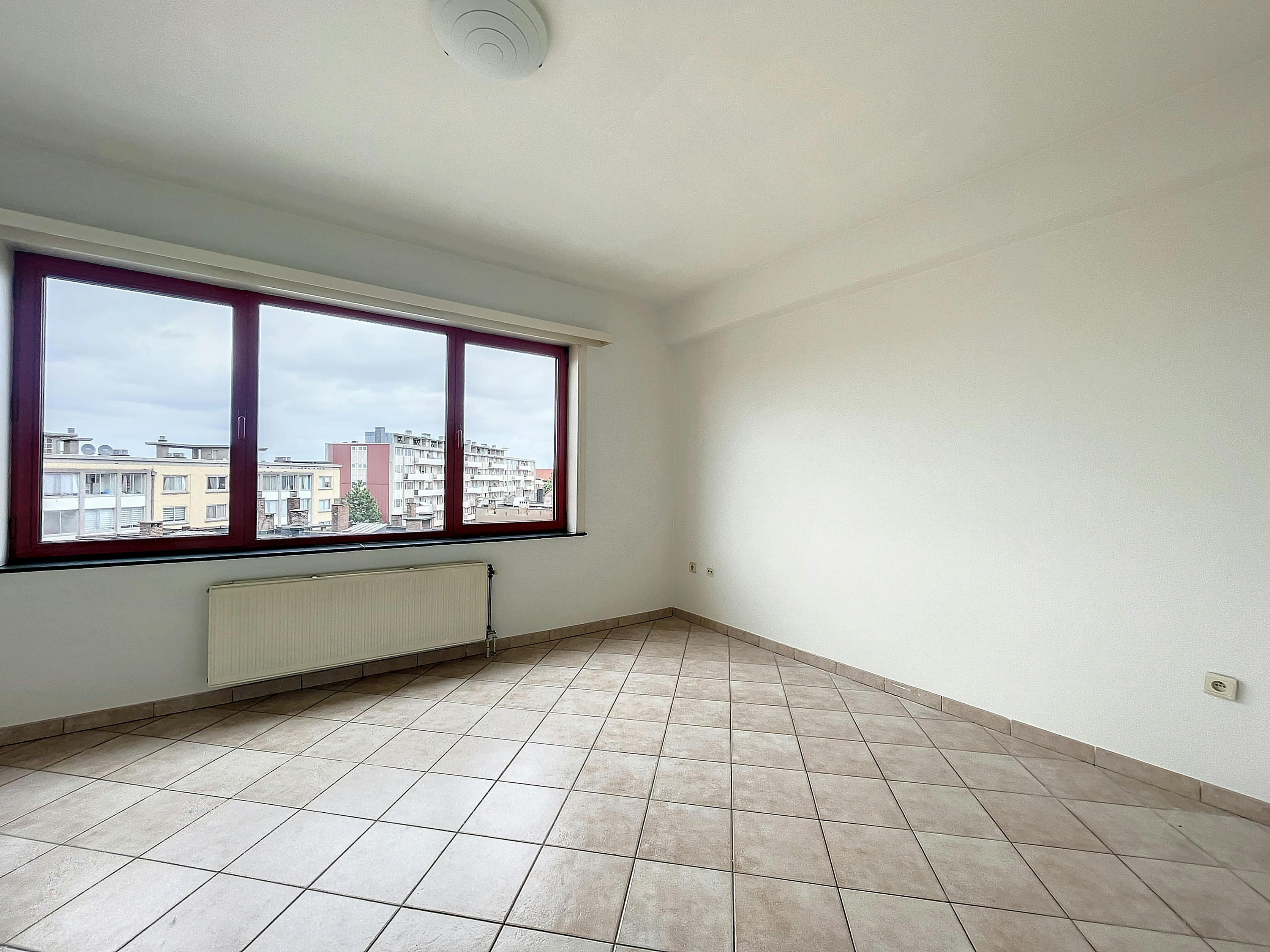 Schaarbeek-Mooi appartement 1 slaapkamer op de 4e verdiep. foto 7