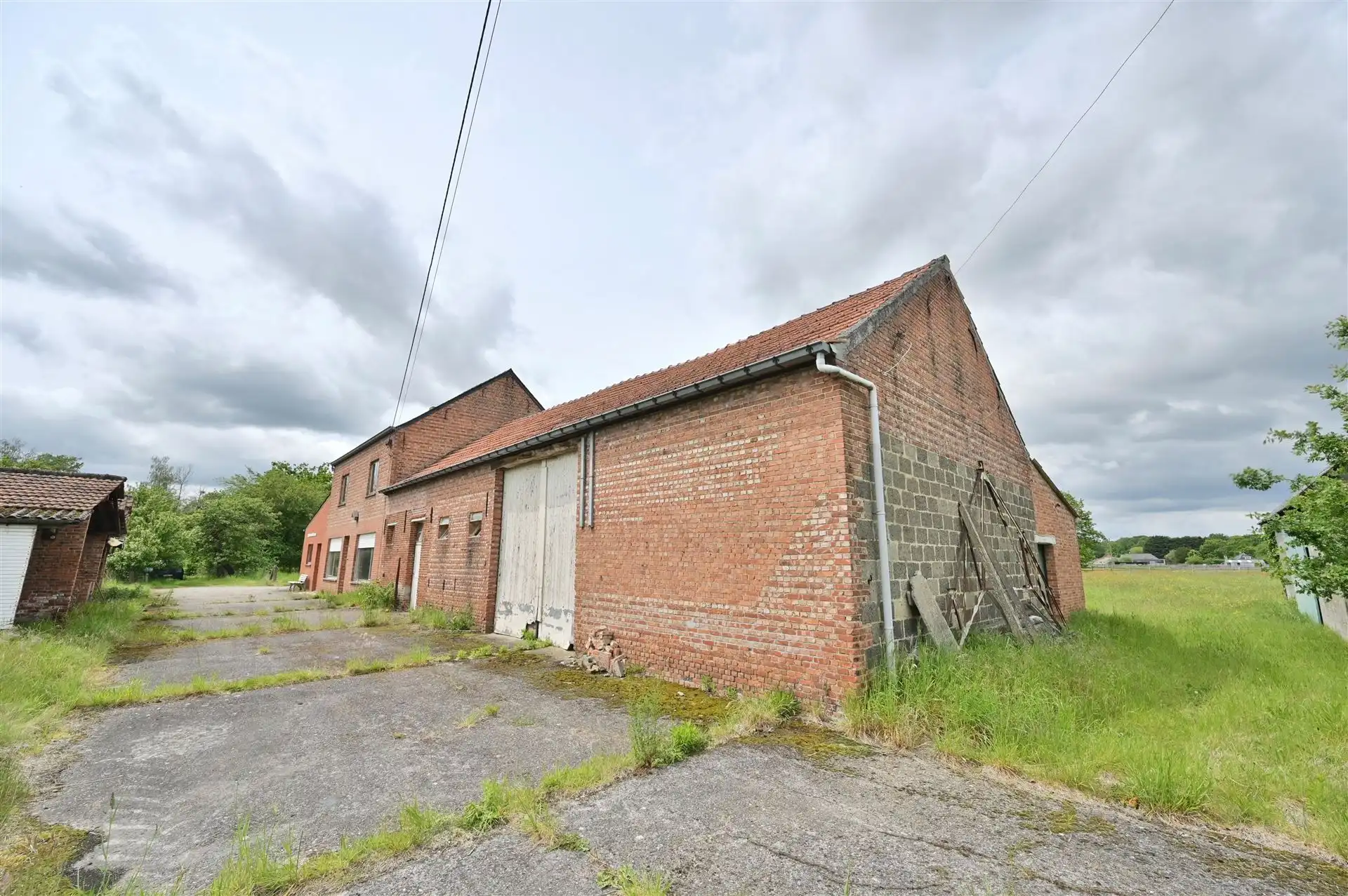 Te renoveren hoeve op rustige locatie foto 18