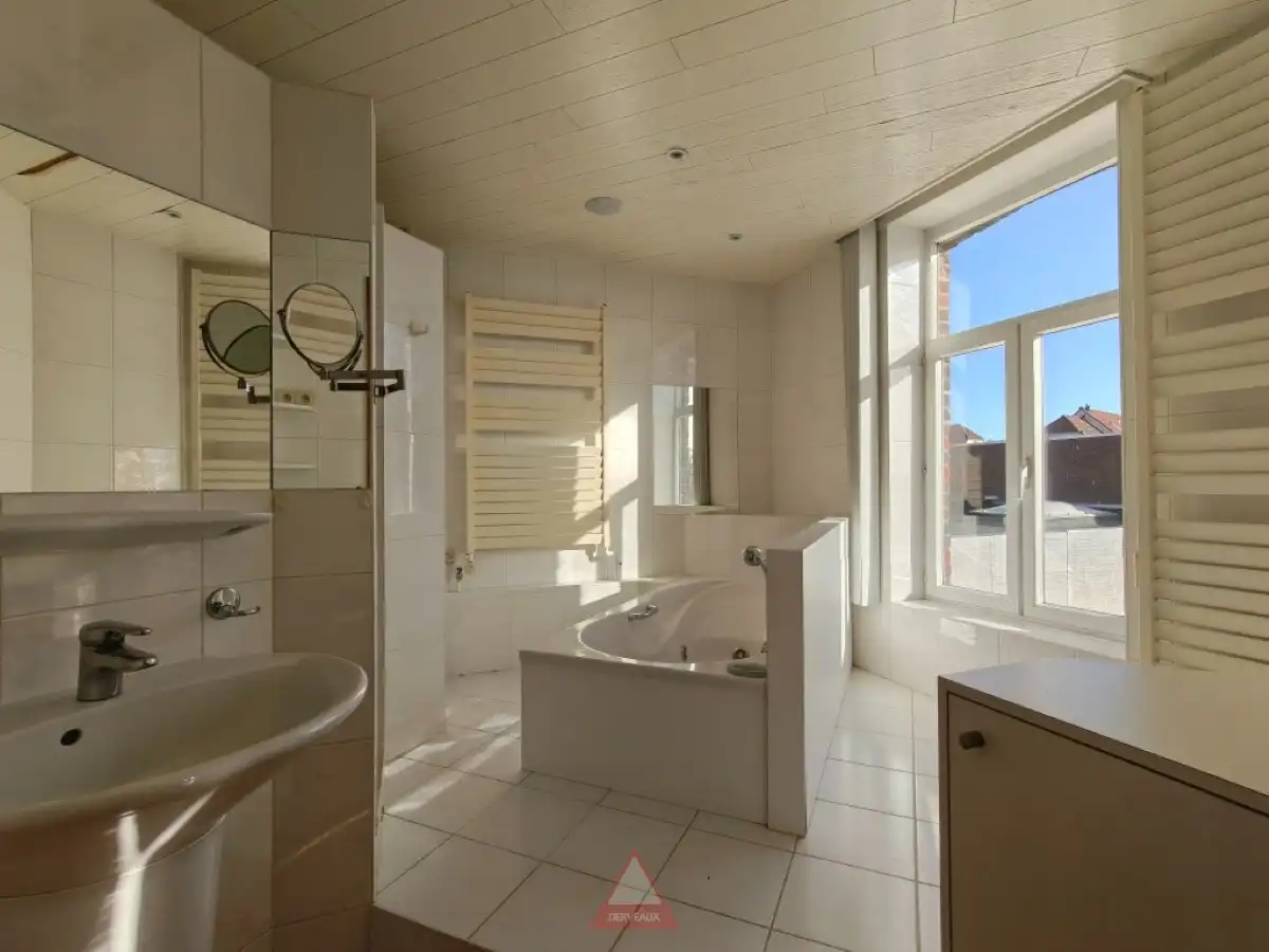 Moorslede – Veelzijdig handelspand met woonst en magazijn op commerciële ligging foto 23