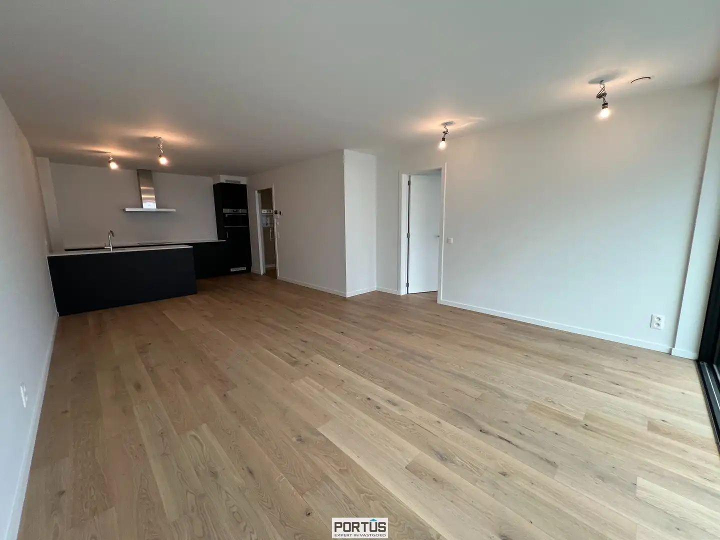Instapklaar nieuwbouwappartement te koop met 1 slaapkamer in Residentie Portanic te Nieuwpoort foto 3
