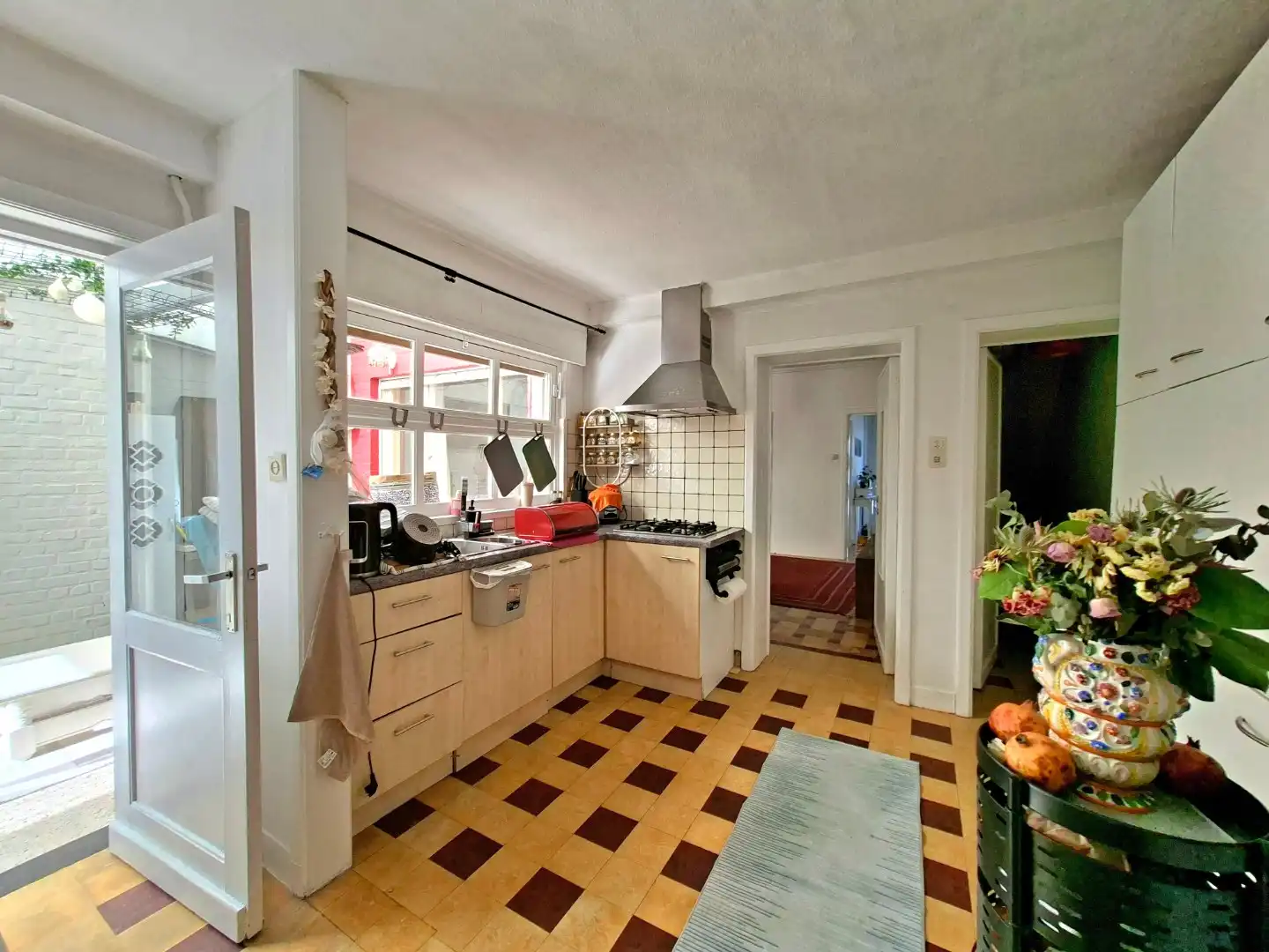 Ruime woning met garage foto 7