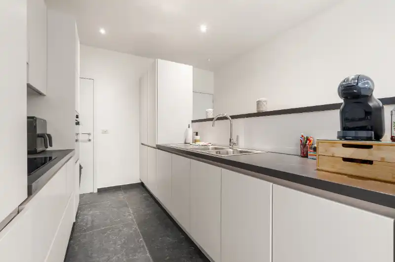 Instapklare rijwoning nabij centrum foto 8