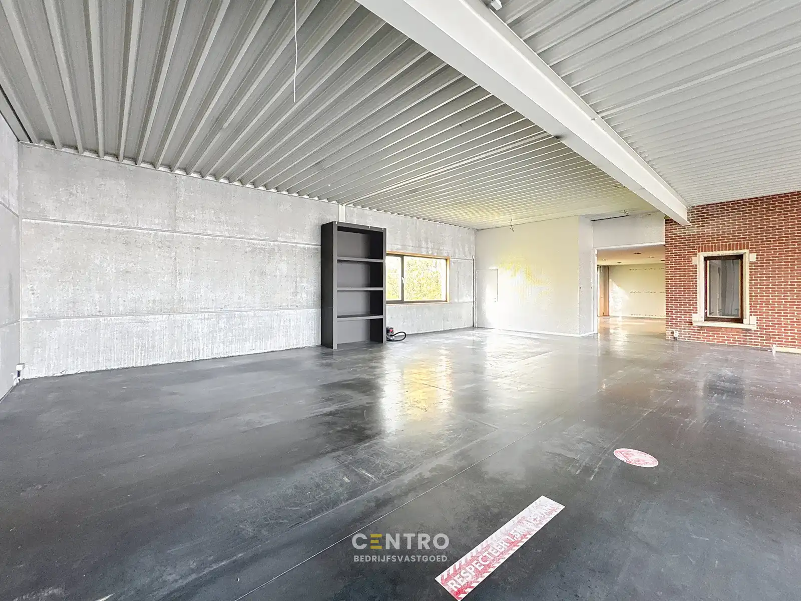 HANDELSPAND met woonst op COMMERCIËLE ligging! foto 10