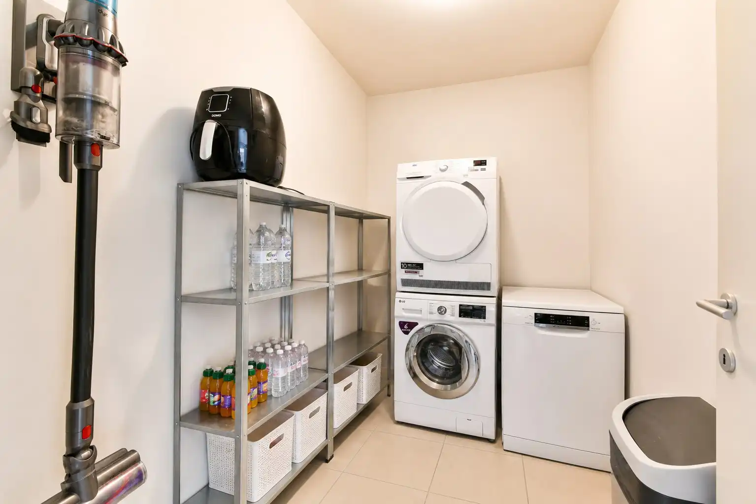 Duplexappartement met twee slaapkamers op rustige ligging in centrum Gistel foto 4