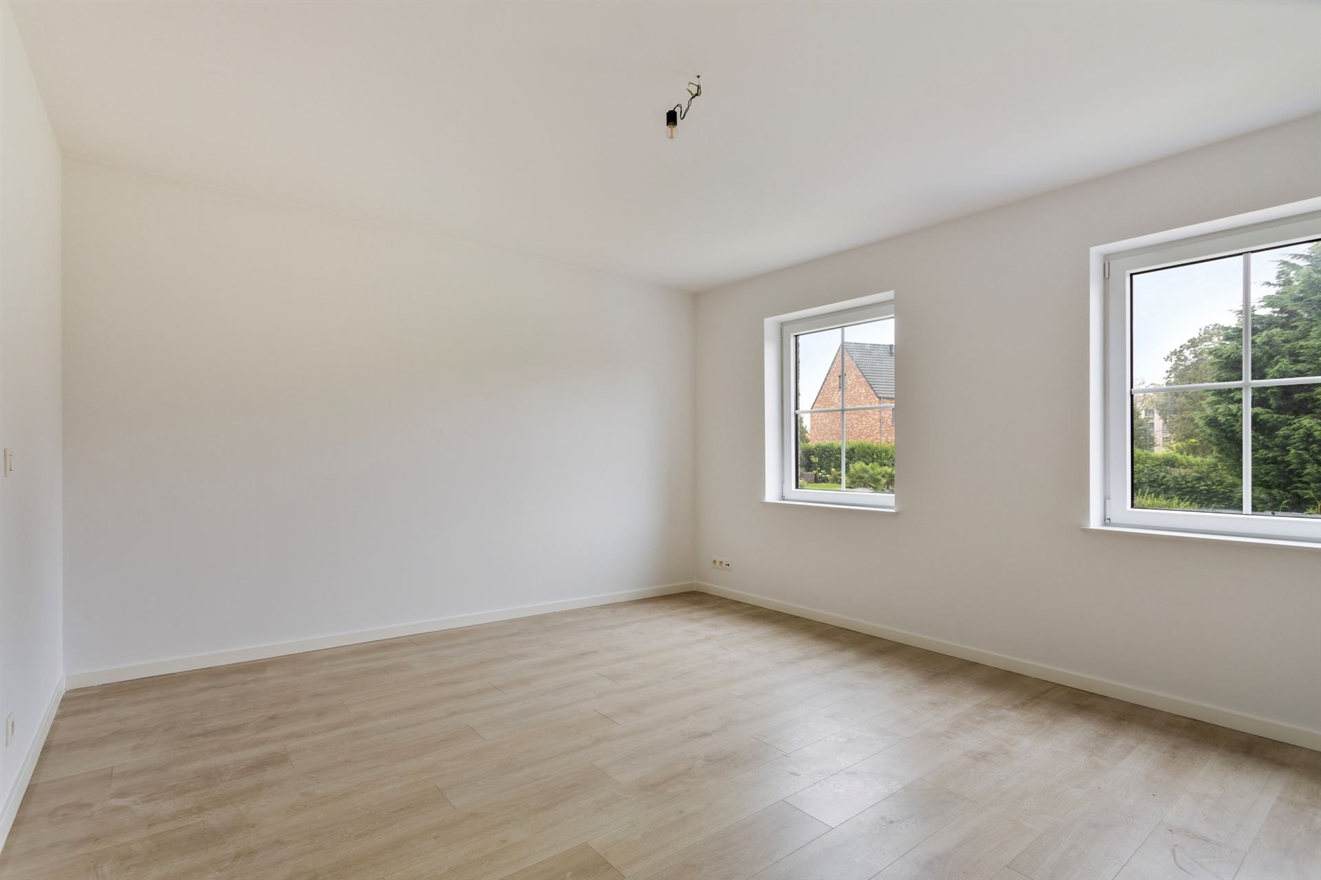 Nieuwbouw van 320 m² met 6 slpk - 2 badk  foto 10