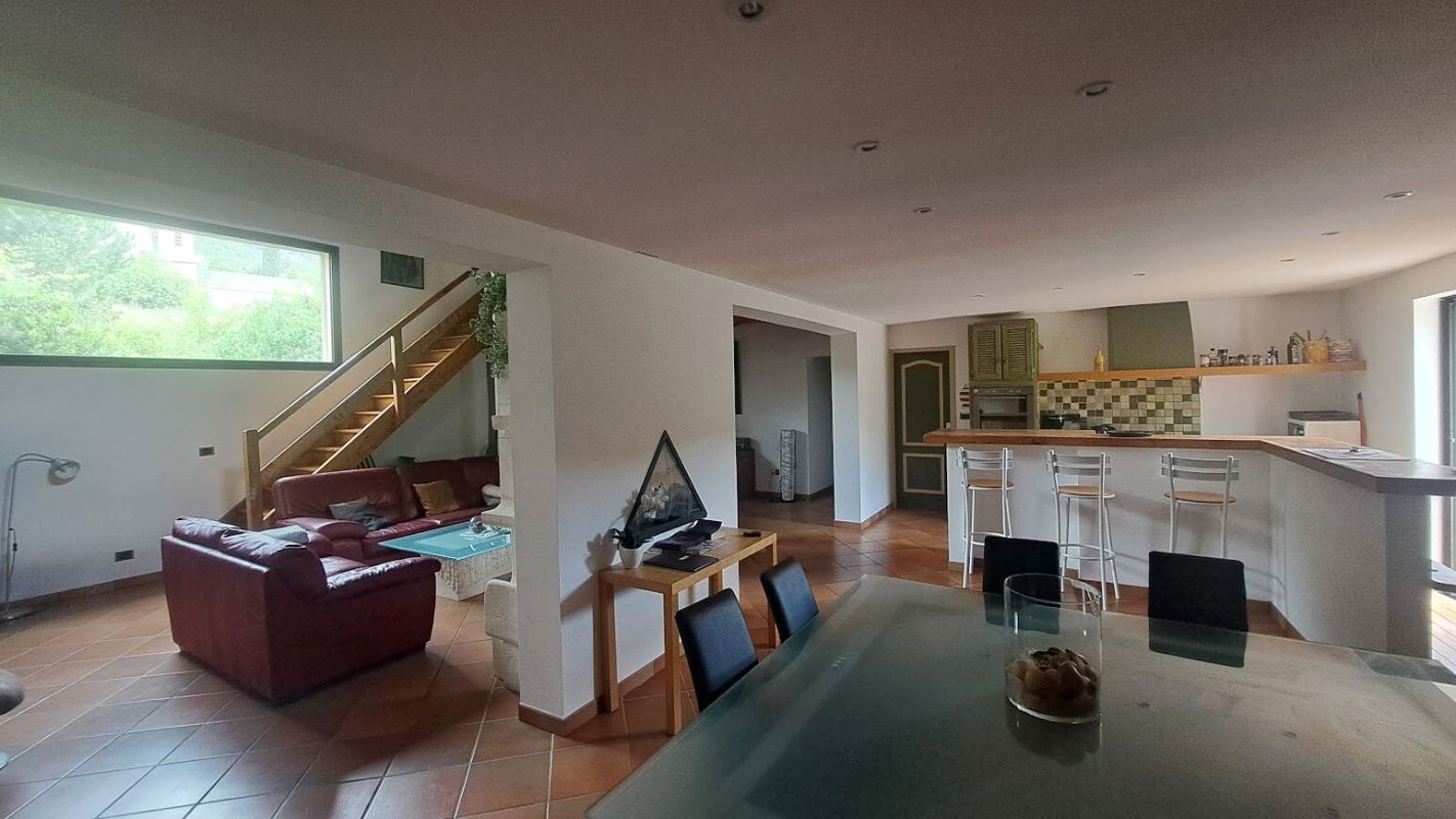 Vakantiewoning met panoramisch uitzicht in Saint Martin de l’Arçon, Frankrijk foto 3