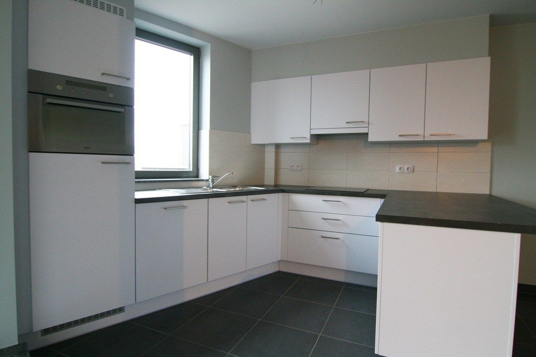 Wonen in een tweeslaapkamerappartement met zicht op het KANAAL foto 6