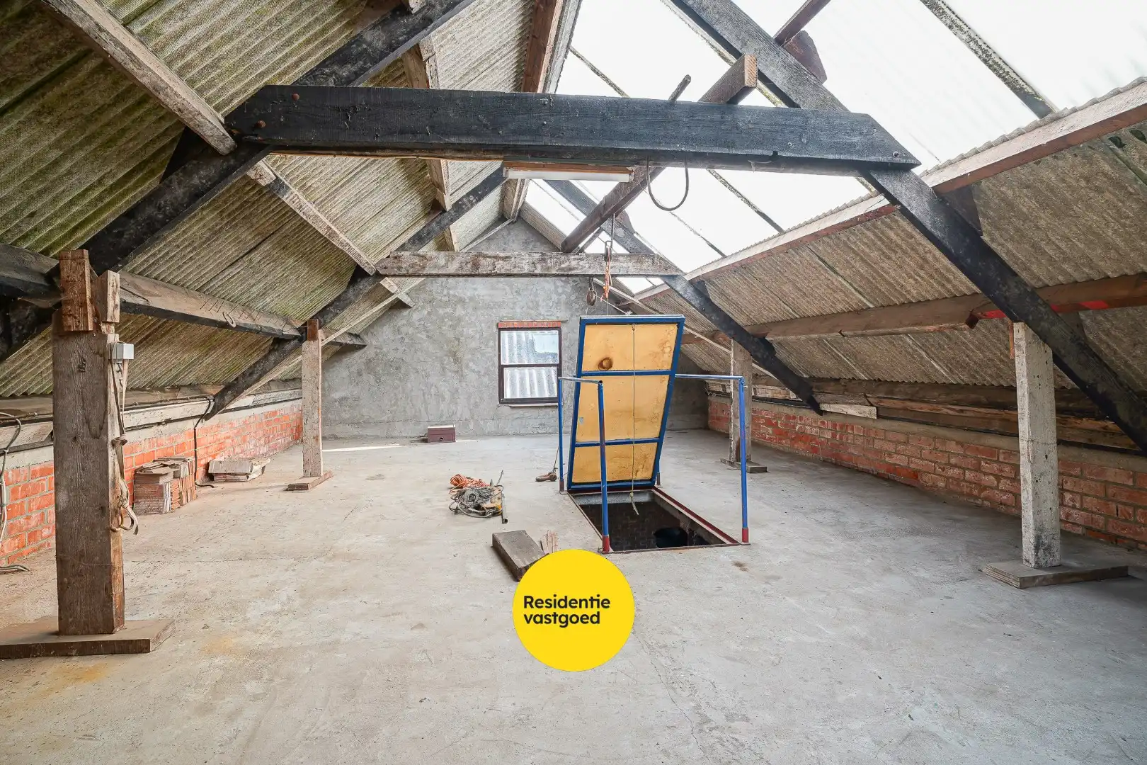 Te renoveren half-open bebouwing in Zerkegem foto 25