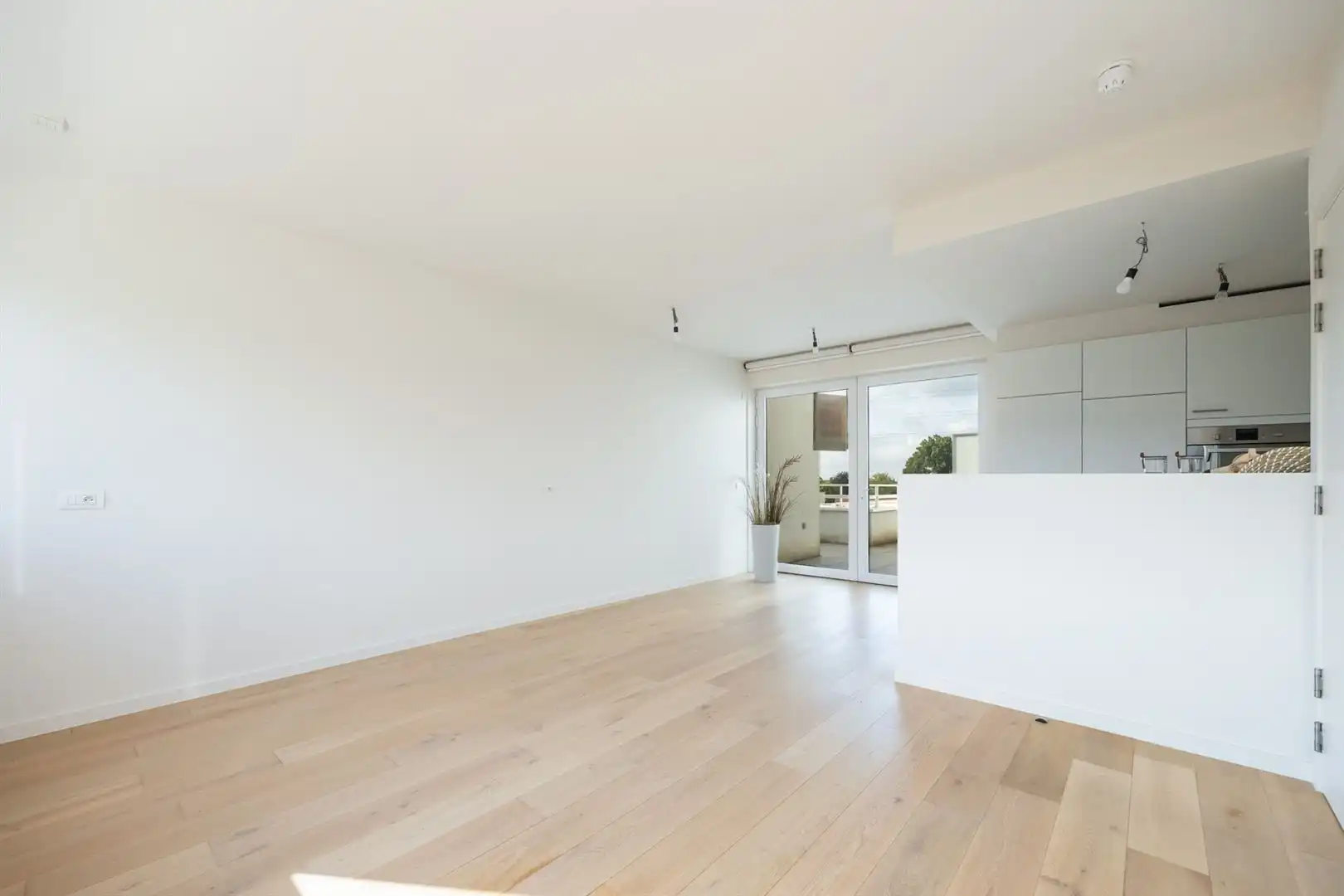 Instapklare en lichtrijke assistentieflat met kelderberging foto 9