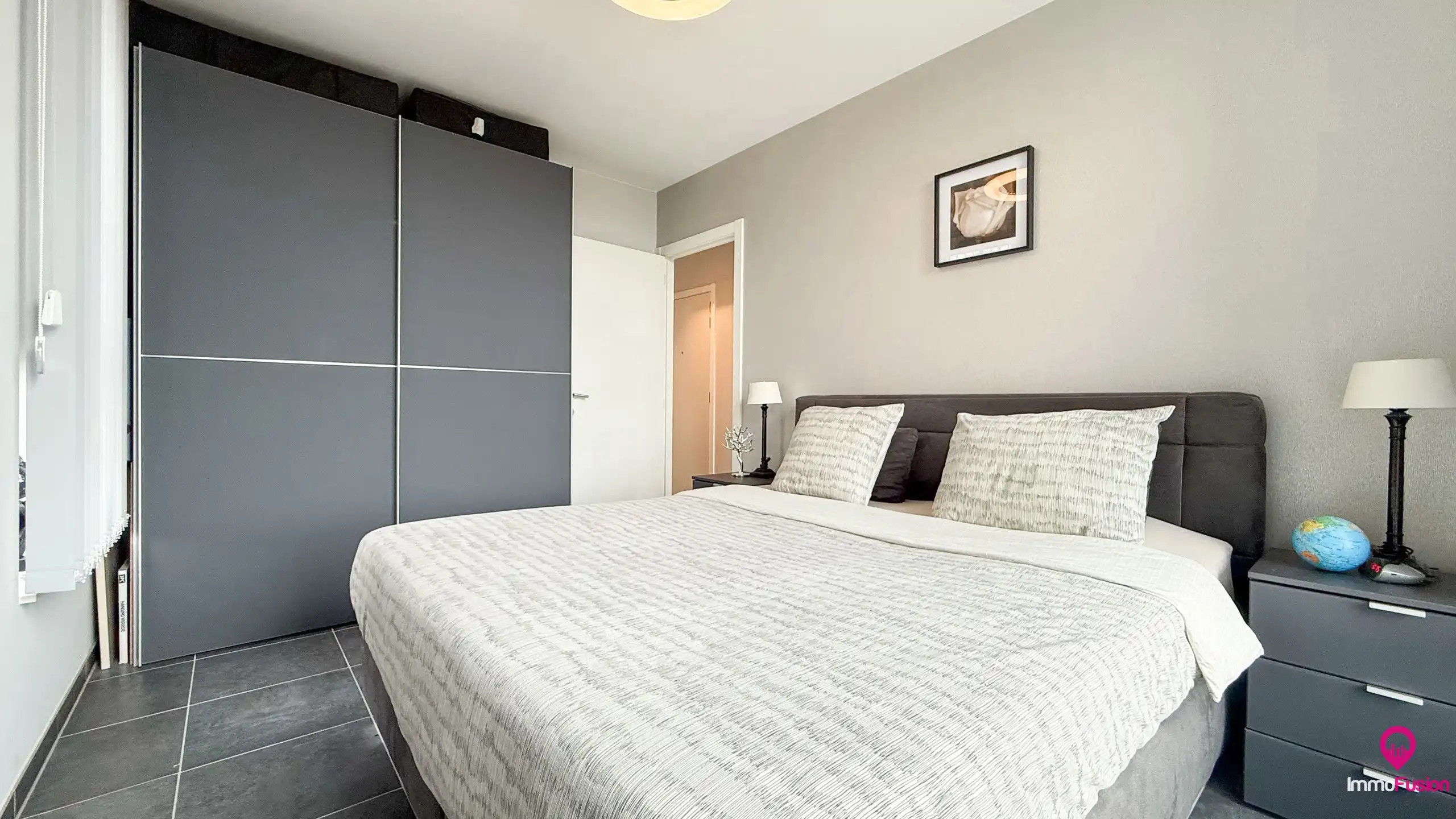 Modern appartement , bemeubeld met vrij uitzicht en parkeerplaats! foto 23