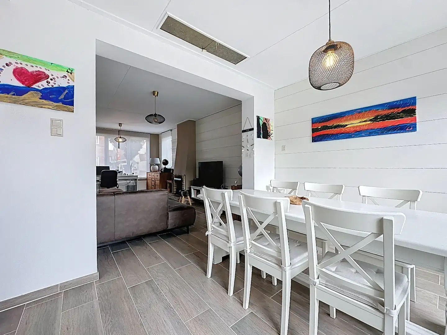 Ruime hoekwoning nabij centrum foto 10