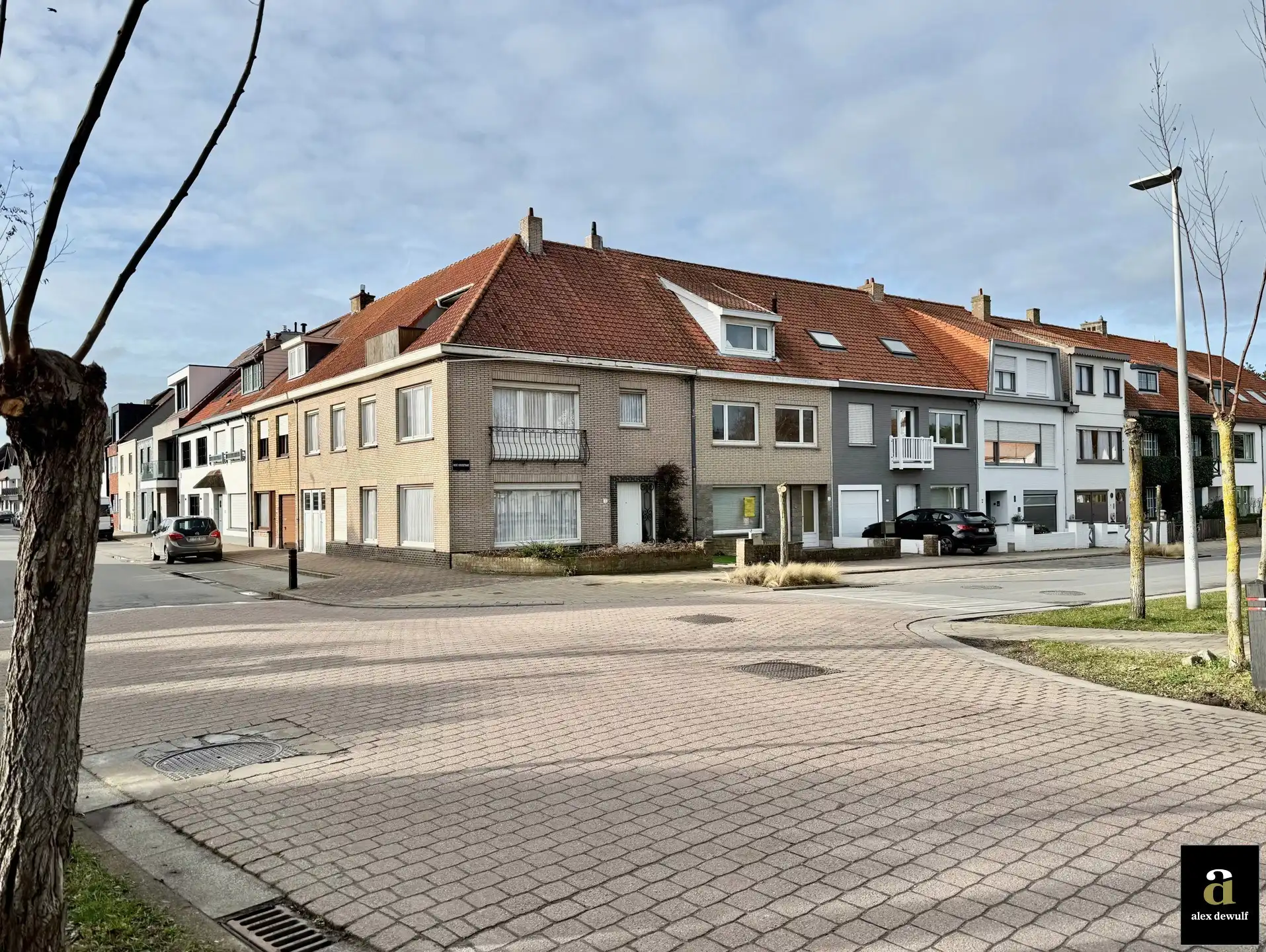 Te renoveren hoekwoning nabij het charmante oude Knokke foto 3