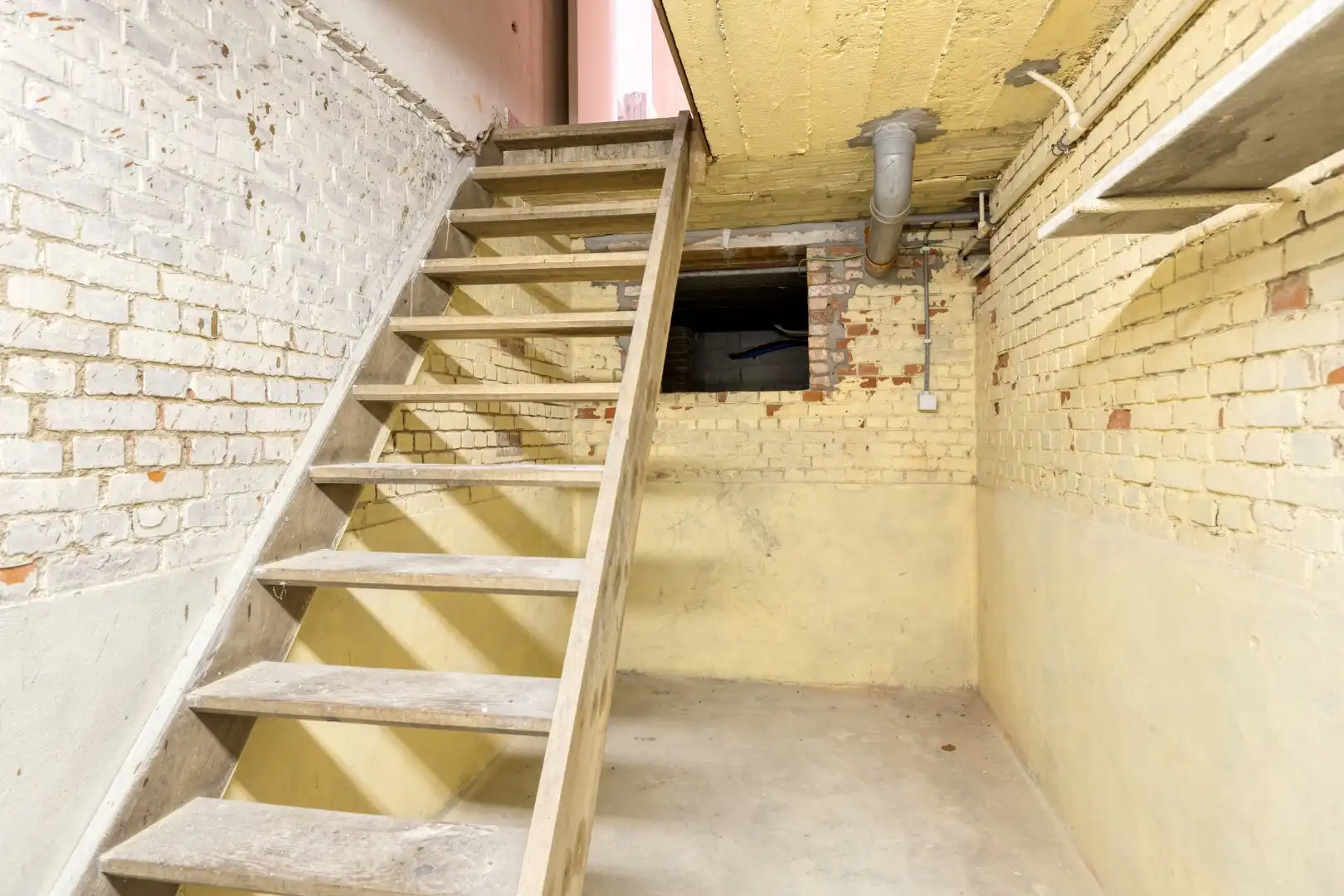 Instapklare woning met 3 SLPKS nabij het centrum van Mol !  foto 20