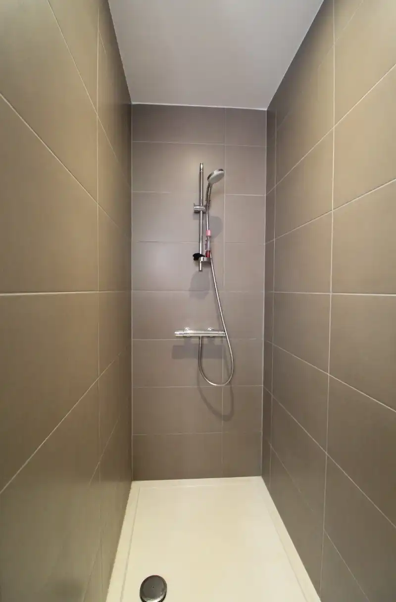 Recente halfopen woning in Heule foto 12