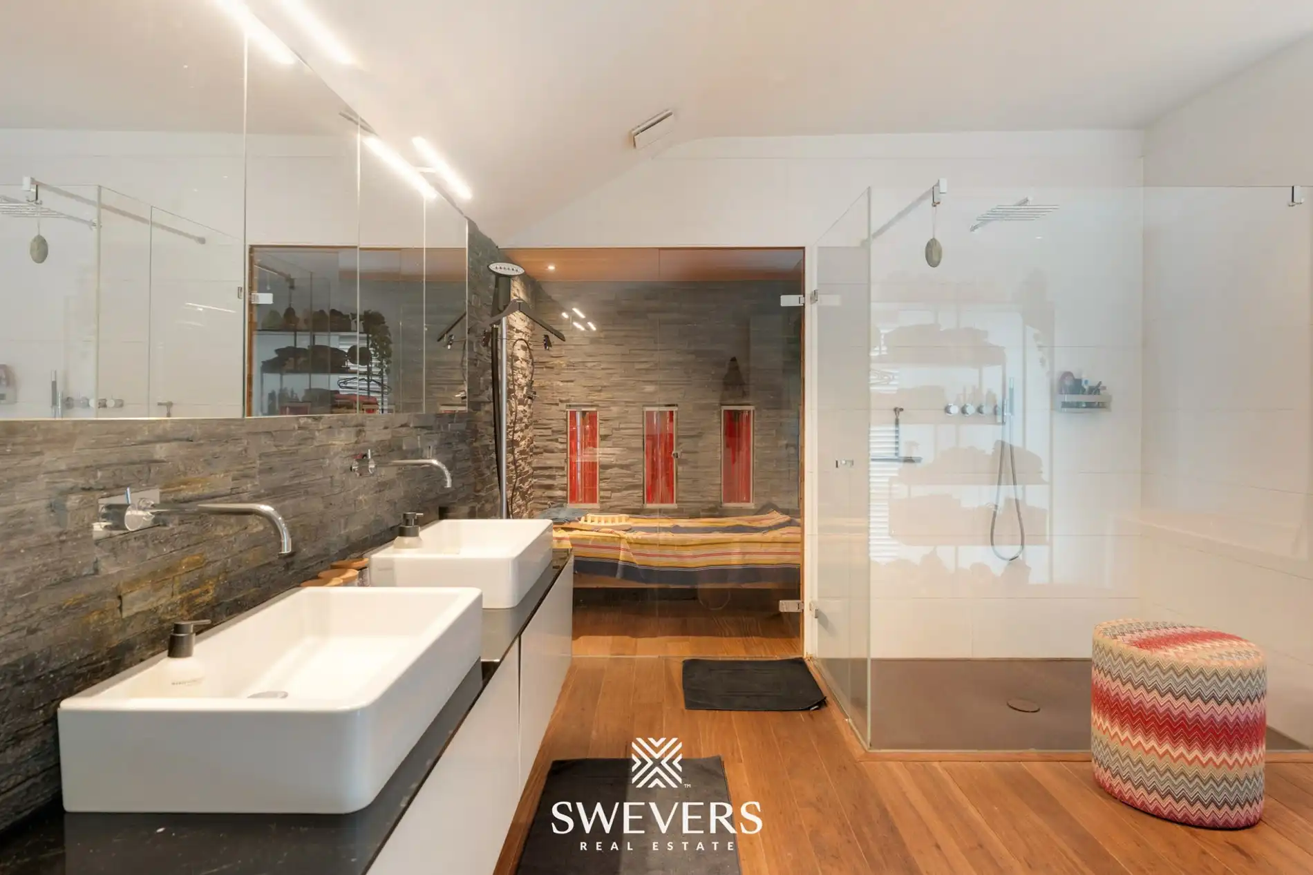 Villa met luxueus poolhouse, verwarmd zwembad en absolute topligging in Zonhoven foto 17