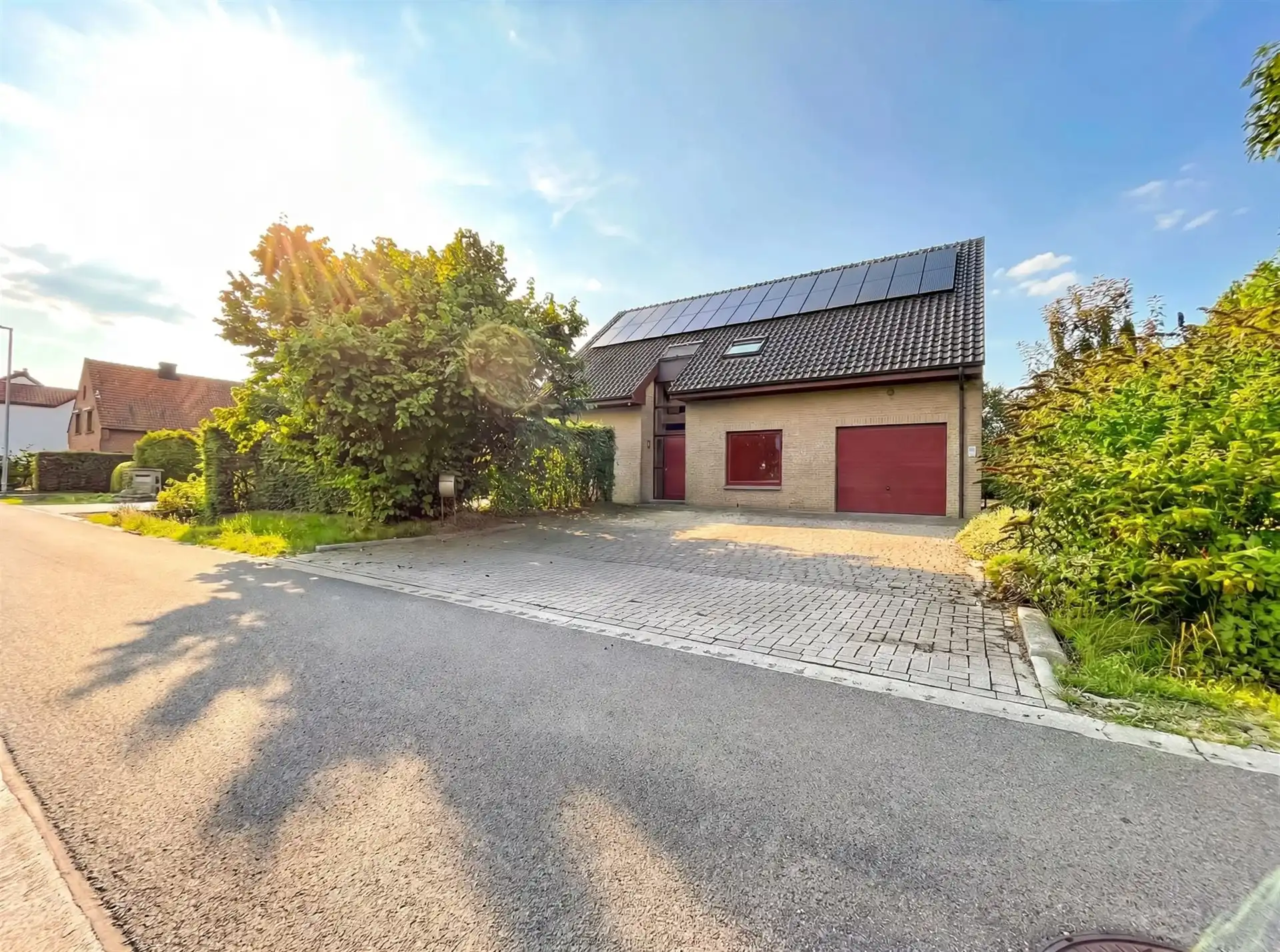 Recente open bebouwing met 5 slaapkamers! foto 2