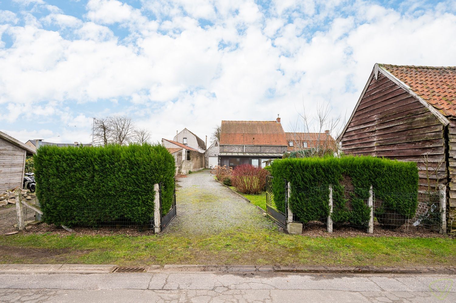 Te renoveren woning met veel potentieel te Bentille foto 22